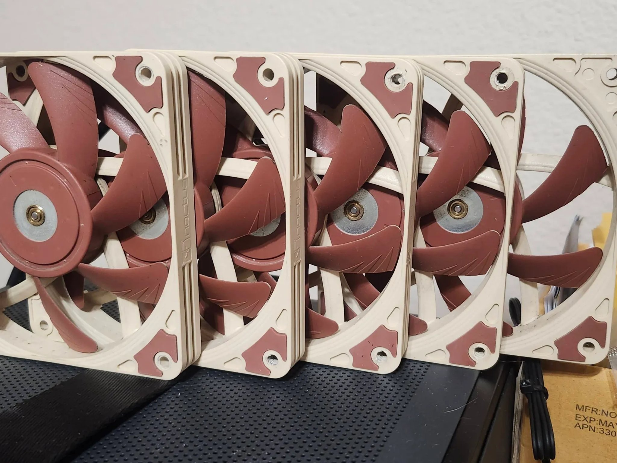 NAWKTUAH NF-A12x15 PWM