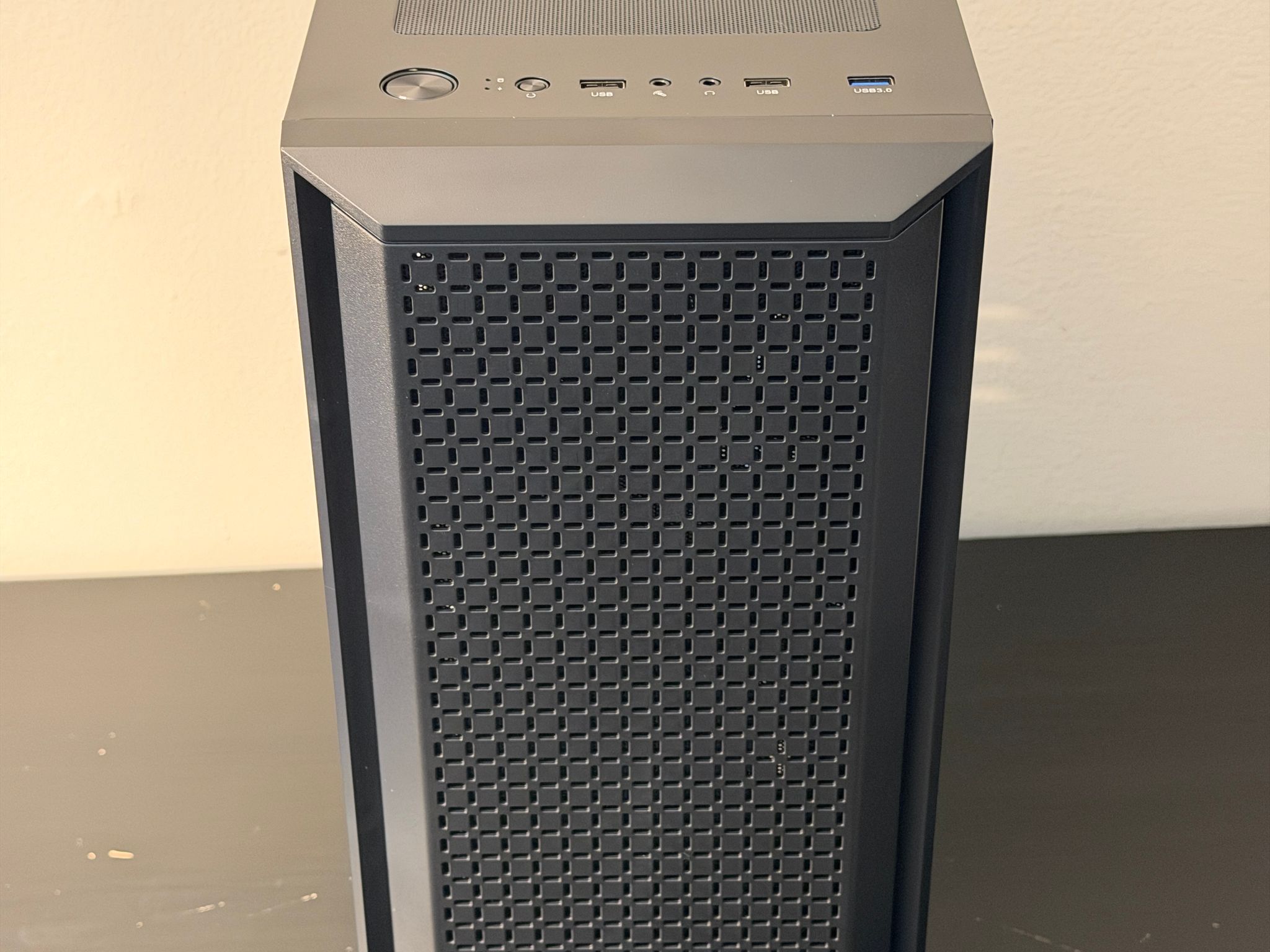 Retro Gaming PC - Intel Core i7 5775C - Nvidia GTX Titan XP - 32GB RAM - Windows 10 - WiFi + BT
