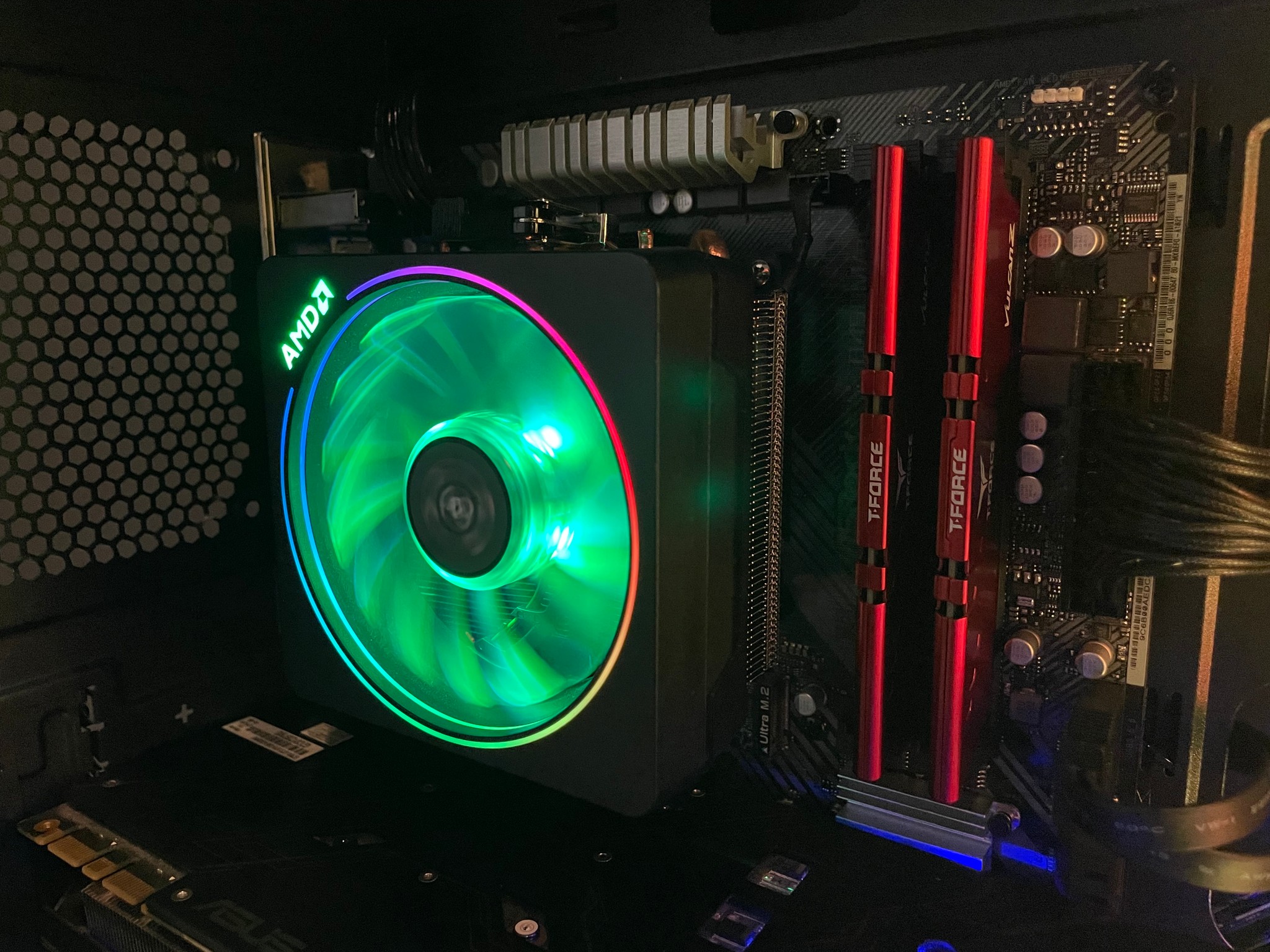 🌈🌈Budget Gaming PC| GTX 1070| Ryzen 5 2600| 16gb ram| 1TB NVMe| FREE SHIPPING🌈🌈