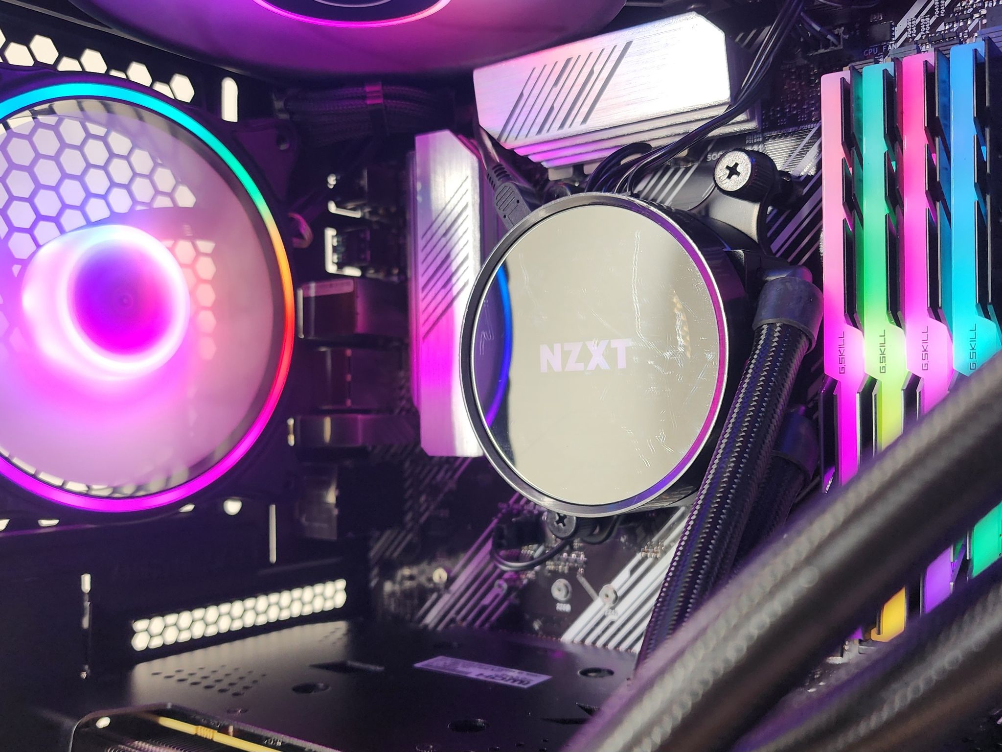 Gaming PC Ryzen 9 5950X 32GB RAM 1TB SSD RX 7600 XT 16GB Windows 11 PC
