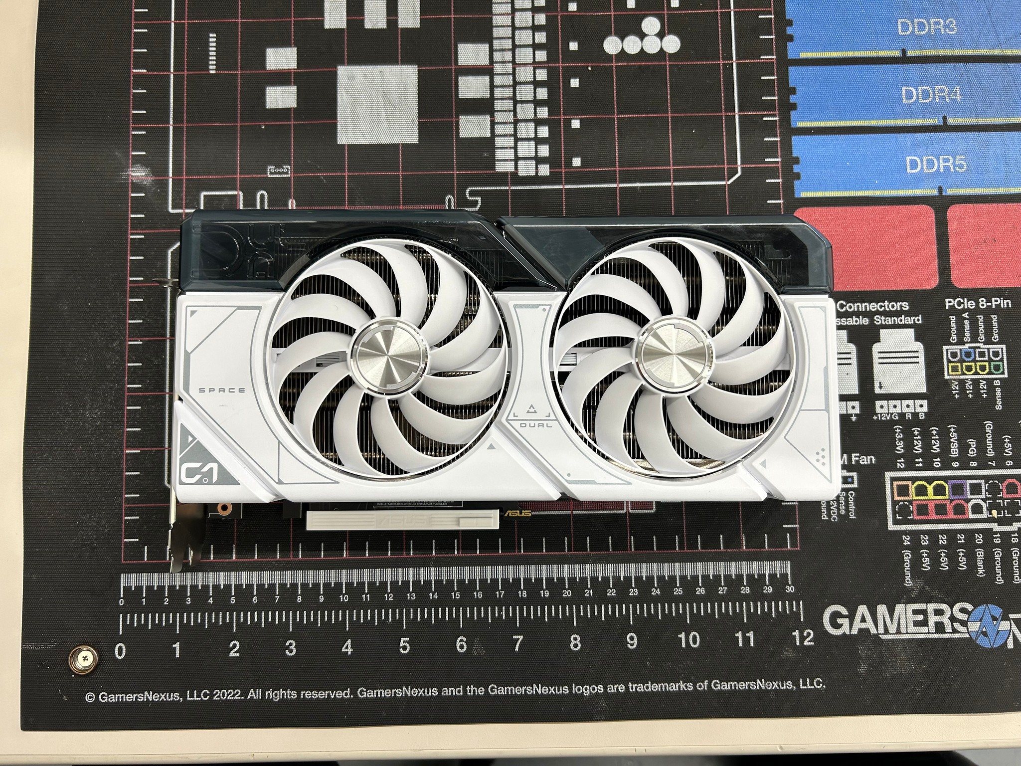 ASUS Dual GeForce RTX 4070 SUPER OC Edition (White)
