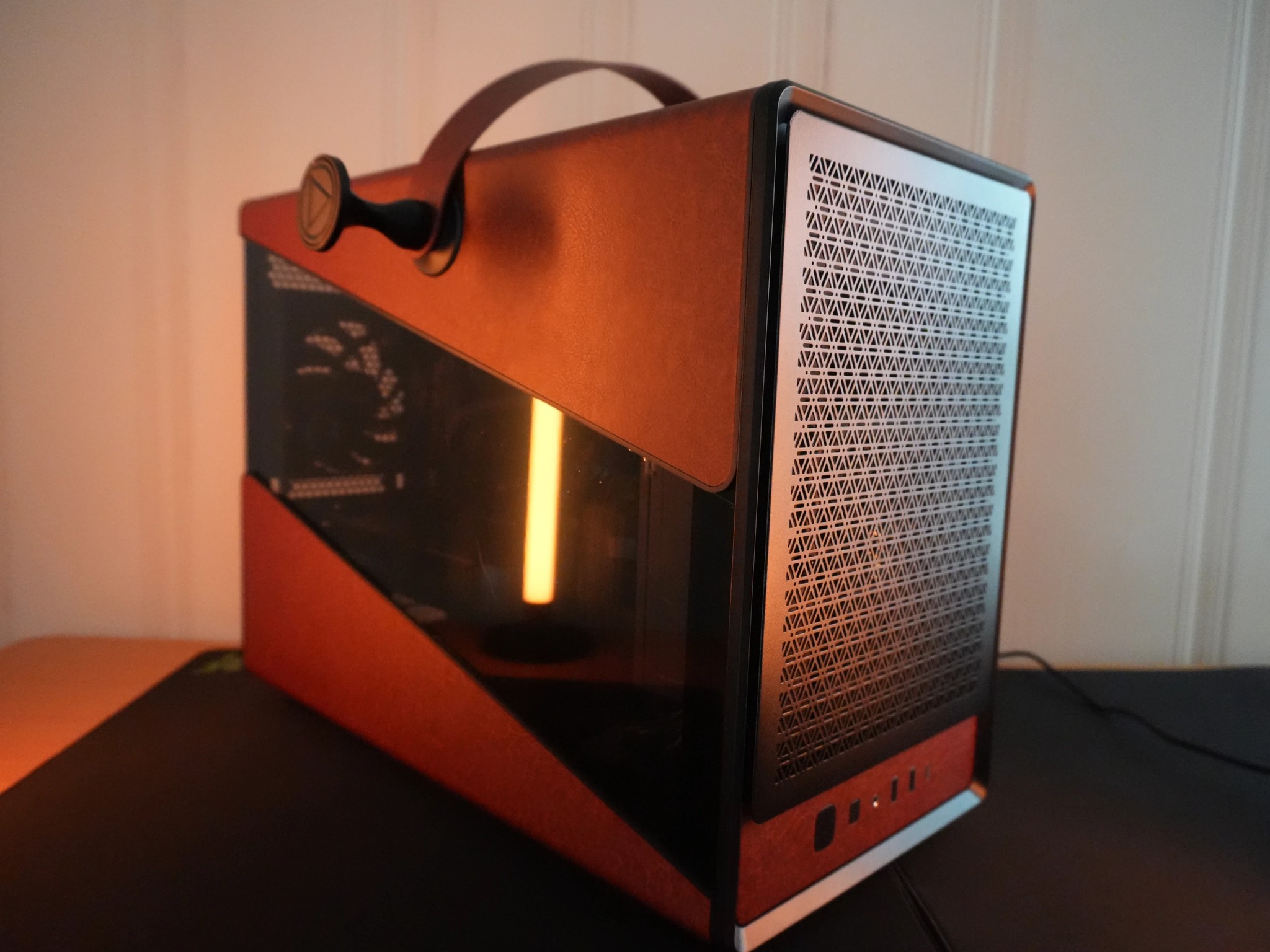 New Vintage Style Desktop Gaming PC - AMD Ryzen 9600X - RTX 5060 Ti 16GB - 32GB DDR5 RAM
