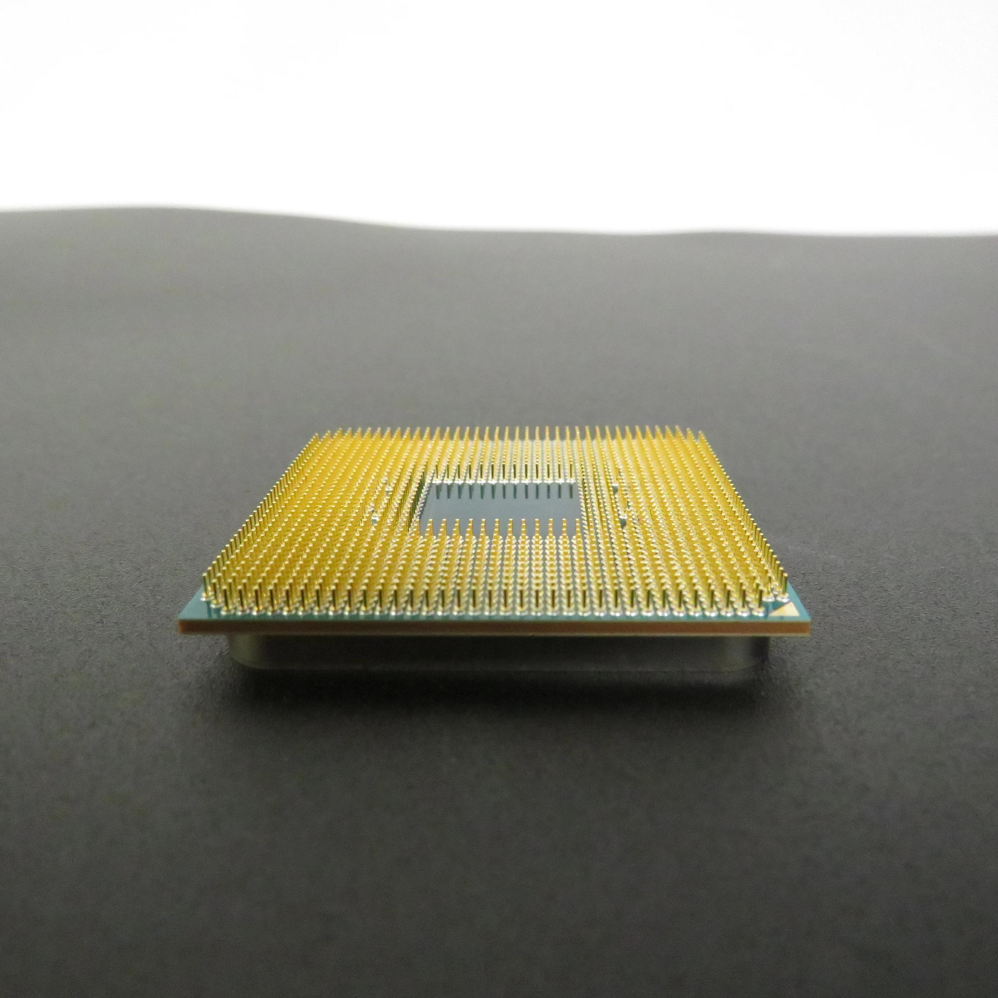 Used Athlon 200GE 2 Cores 4 threads AM4 w/integrated Raedon graphics