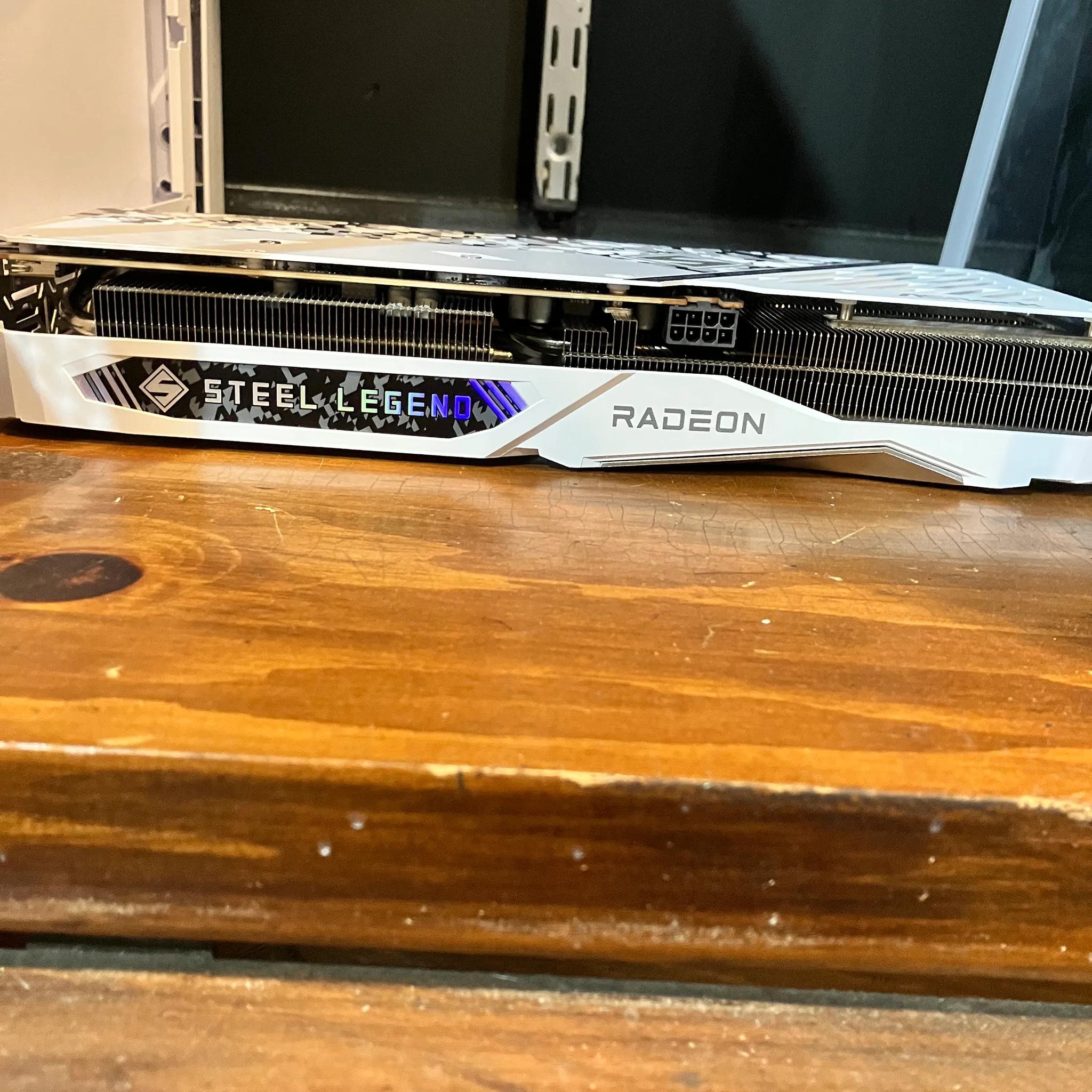 AMD Radeon ASRock RX 7600 8GB White W/RGB Fans
