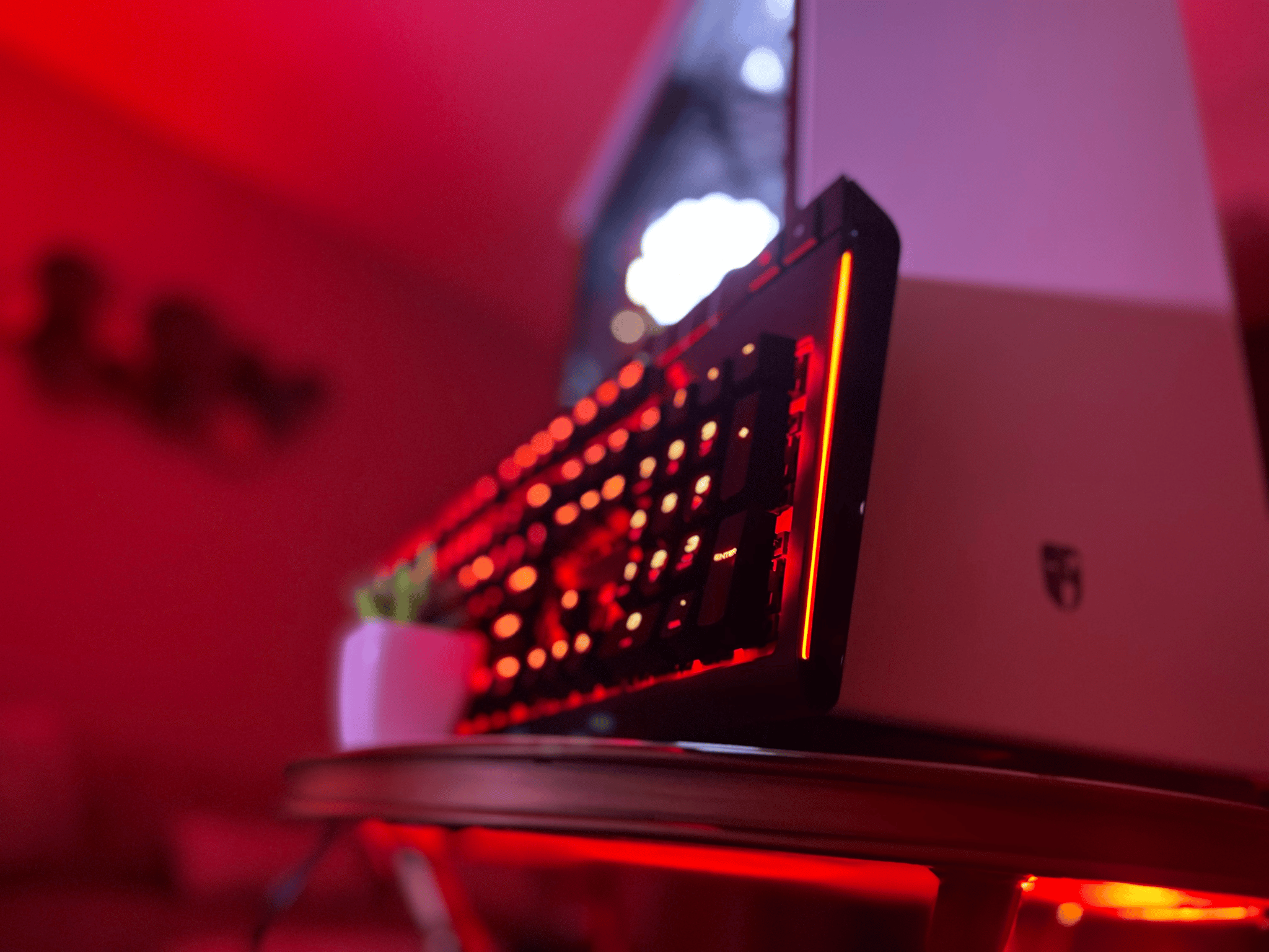 Handsome Rouge || Core i5-6400/RX 570 + Modded Keyboard Bundle