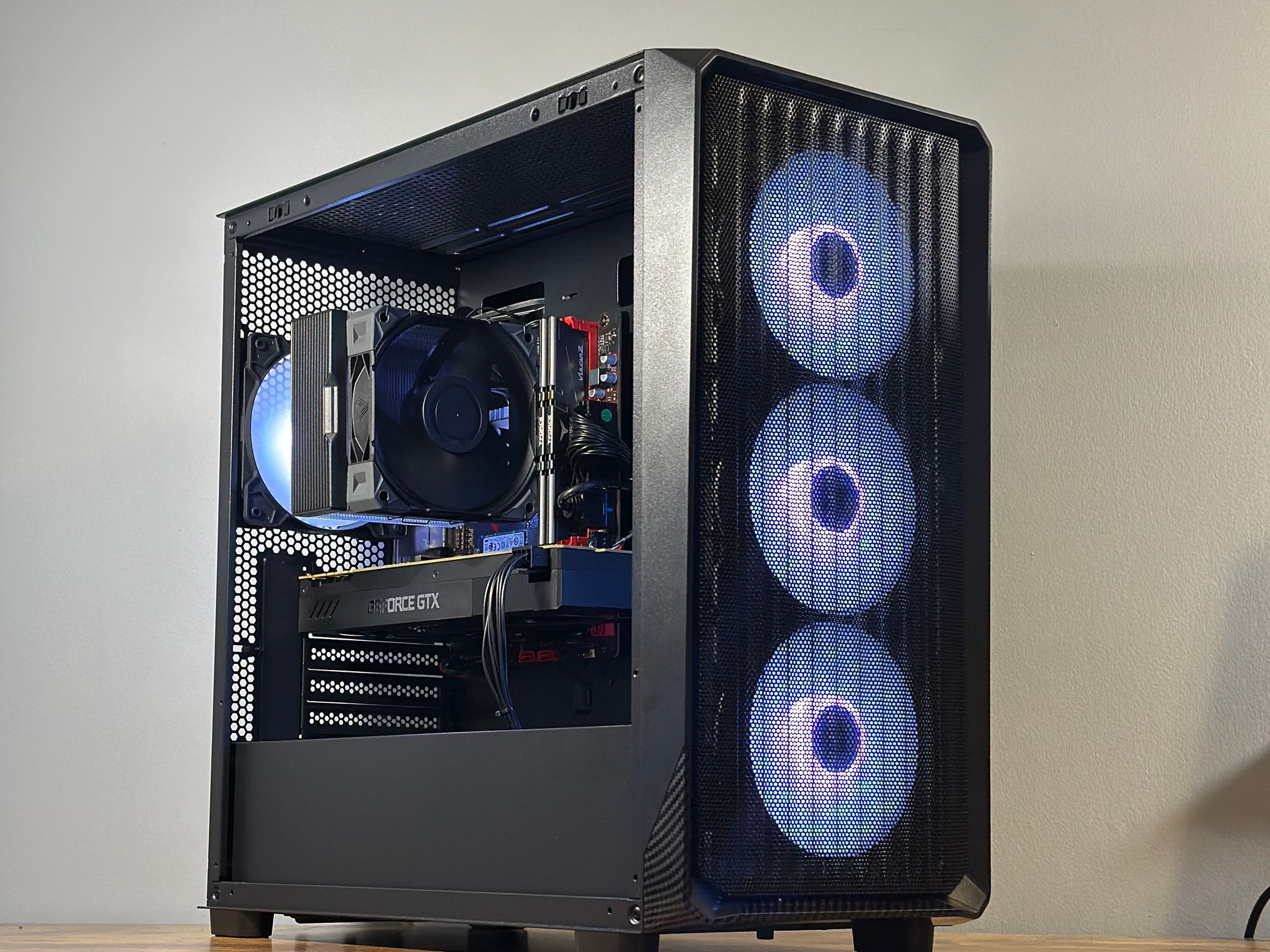 GTX 1070 8GB | Ryzen 5 4500 | 16GB DDR4 | 512GB SSD | Win11 | WIFI| 1080P Custom Gaming PC