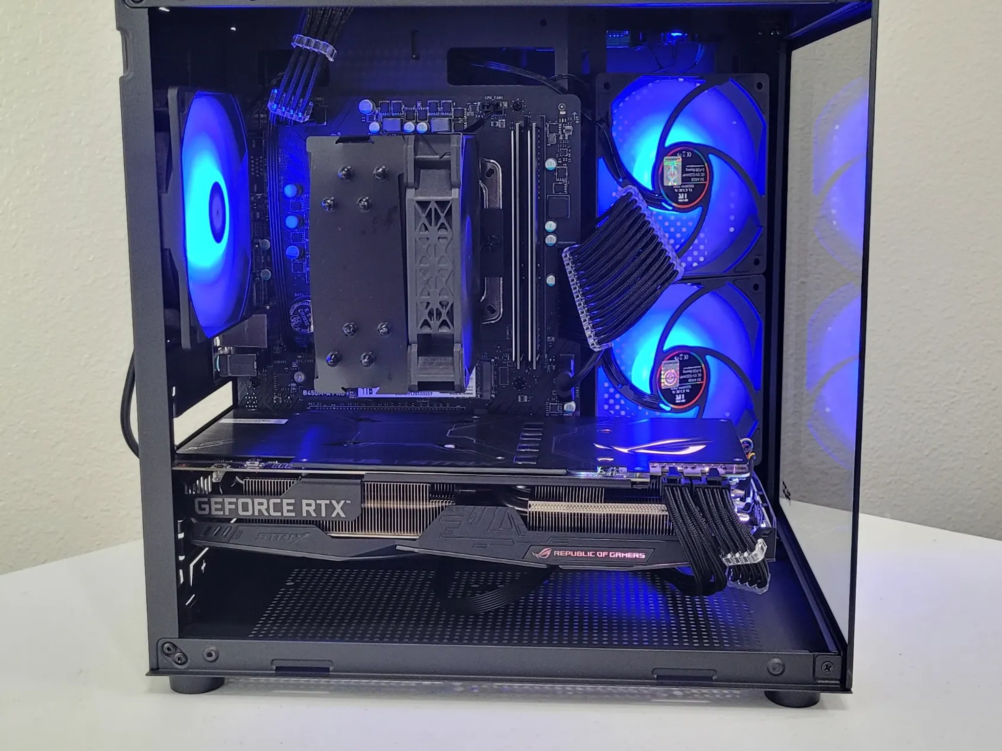 Black Gaming PC (Ryzen 5 2600X + RTX 2060 + 16GB RAM + 1TB SSD + Wifi)