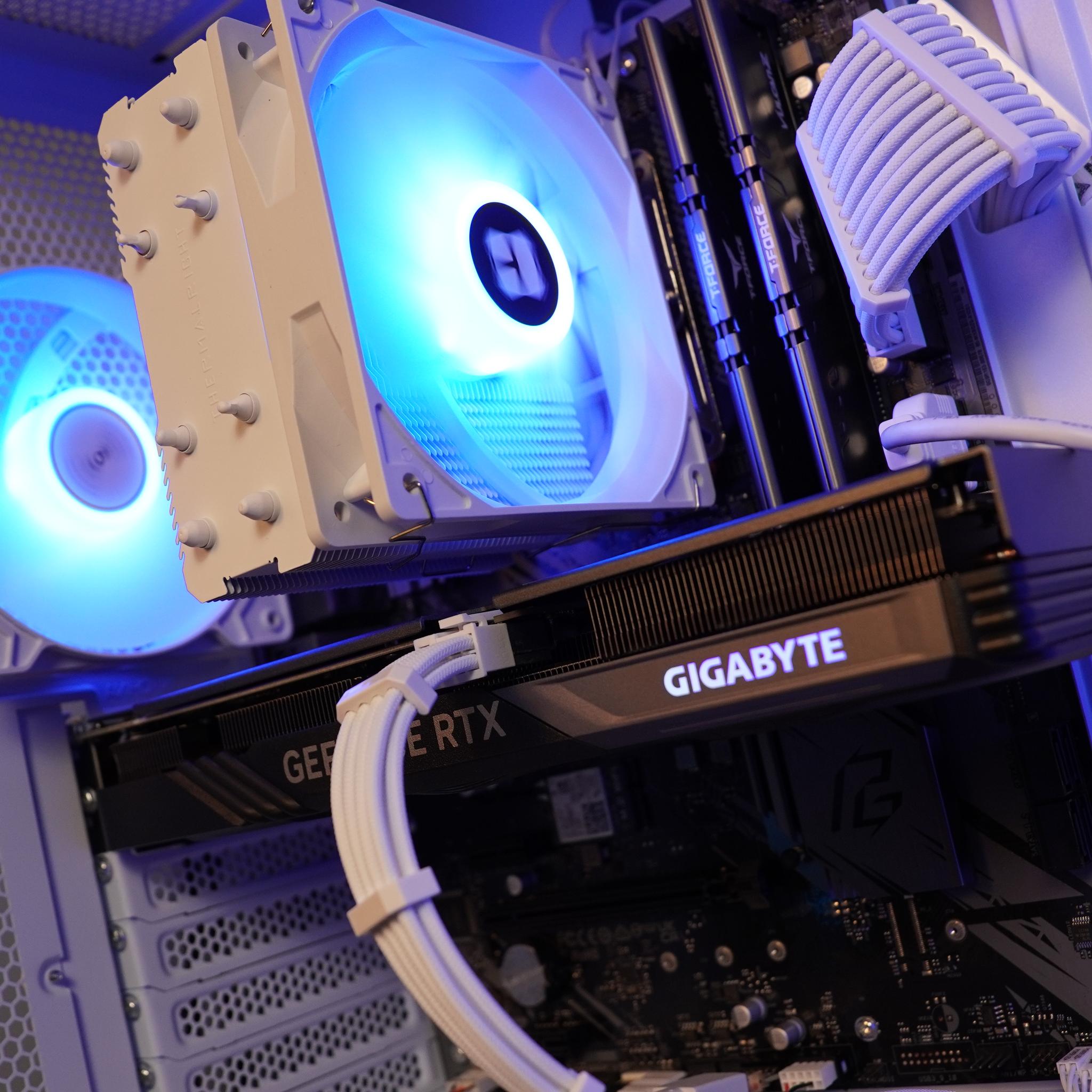 🤍ARCTIC🤍 1440p/1080p GAMING MACHINE 💚RTX 4060 🧡 Ryzen 5 3600 | 16GB | WIFI | WIN 11