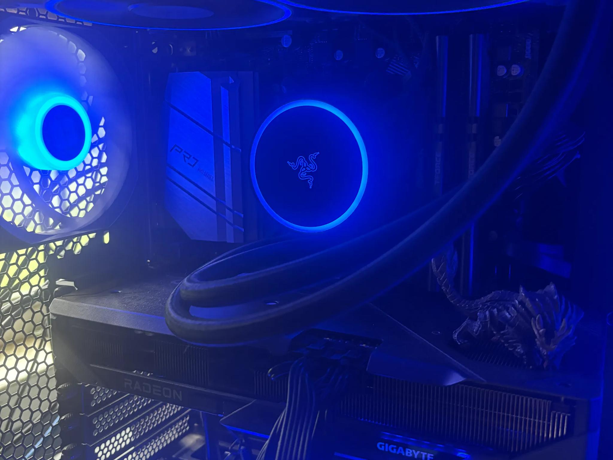 BUNDLE! Ryzen 7 5800XT | AsRock B550M Pro4 mATX | 32GB TeamGroup Vulcan Z 3600 | Razer Hanbo 240 AIO