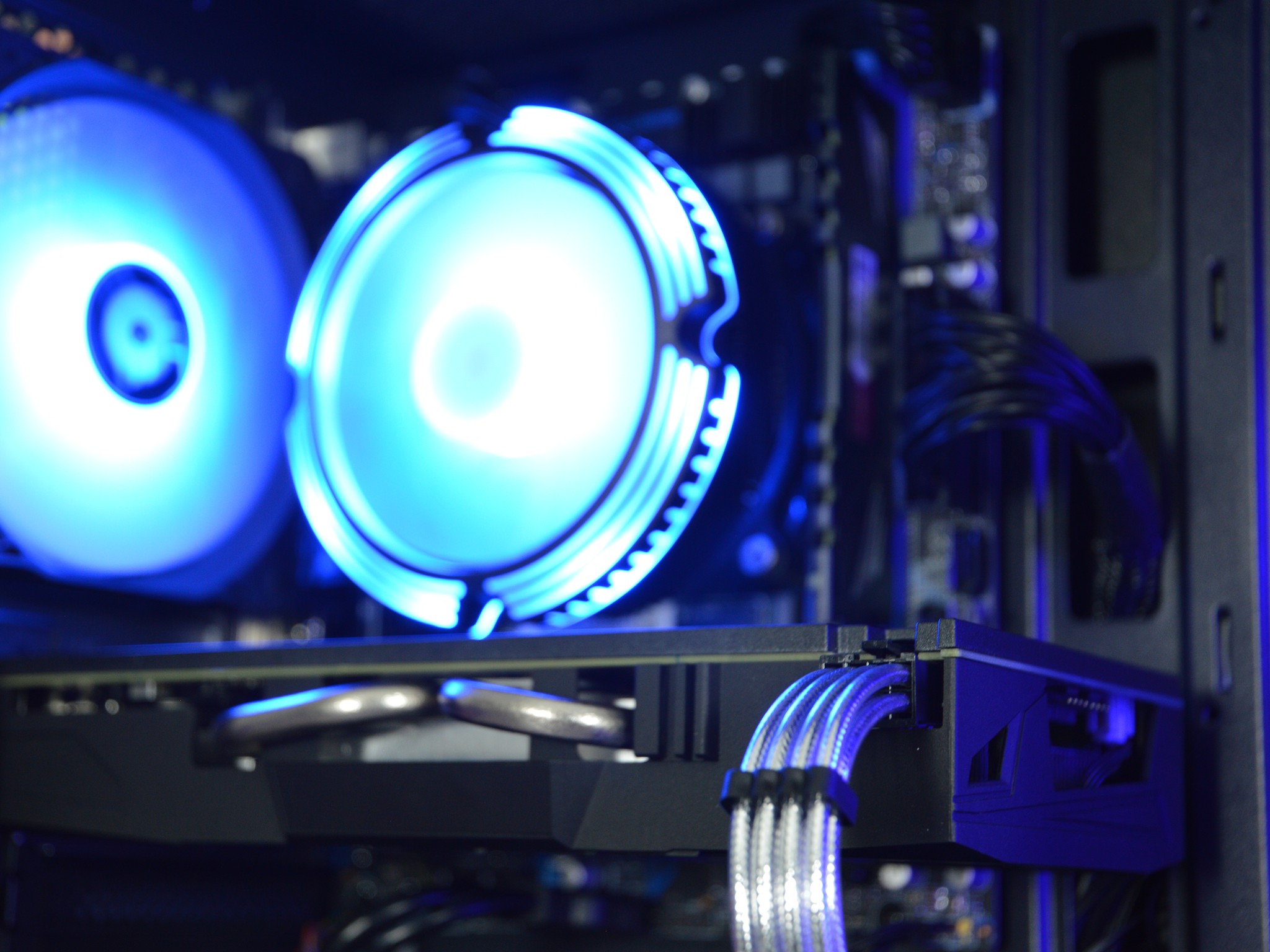 🔵⚫️| RX 580 8GB | INTEL XEON E5 2670 V3 | 16GB RAM | 1TB SSD | Midnight Cobalt 2.0 |