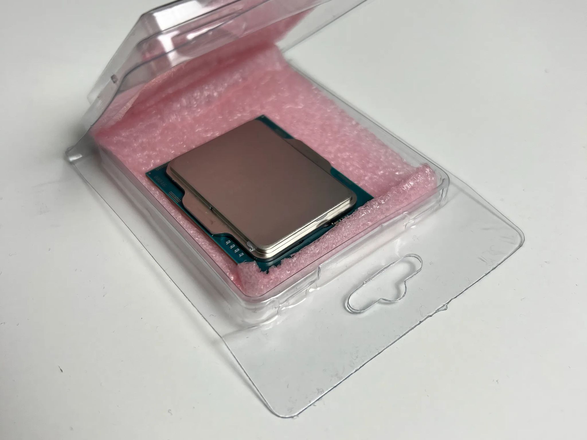 Intel i7 12700K