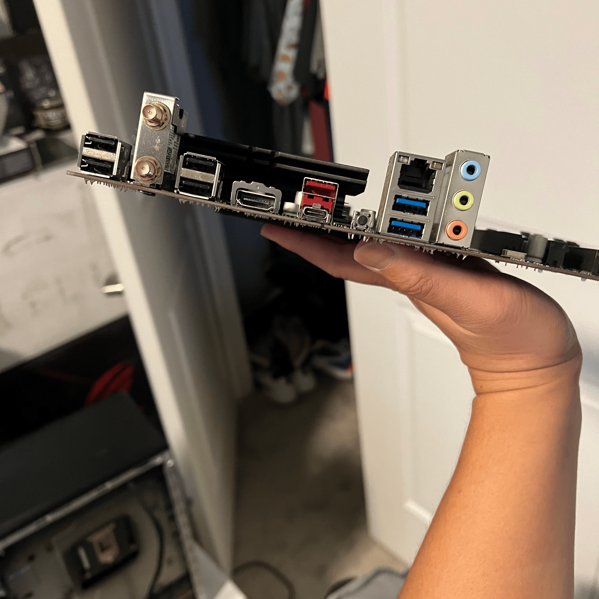 Gigabyte B550 UD AC 