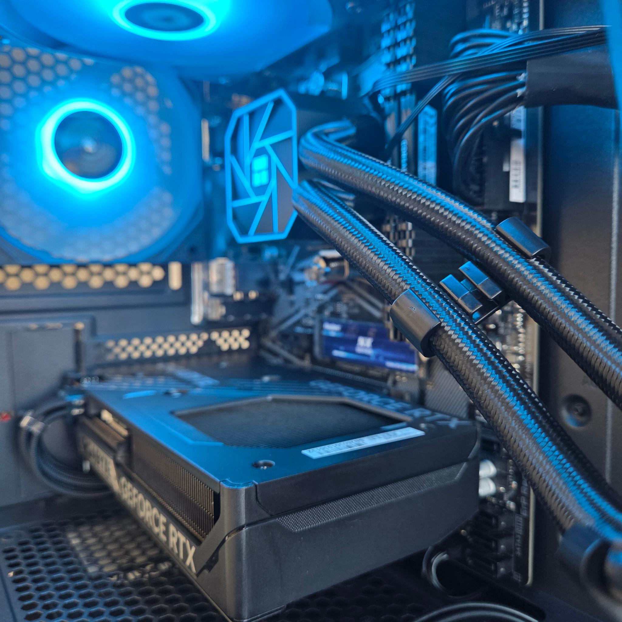 🔥 Frostshade RTX 5060 Gaming PC 🖤❄️