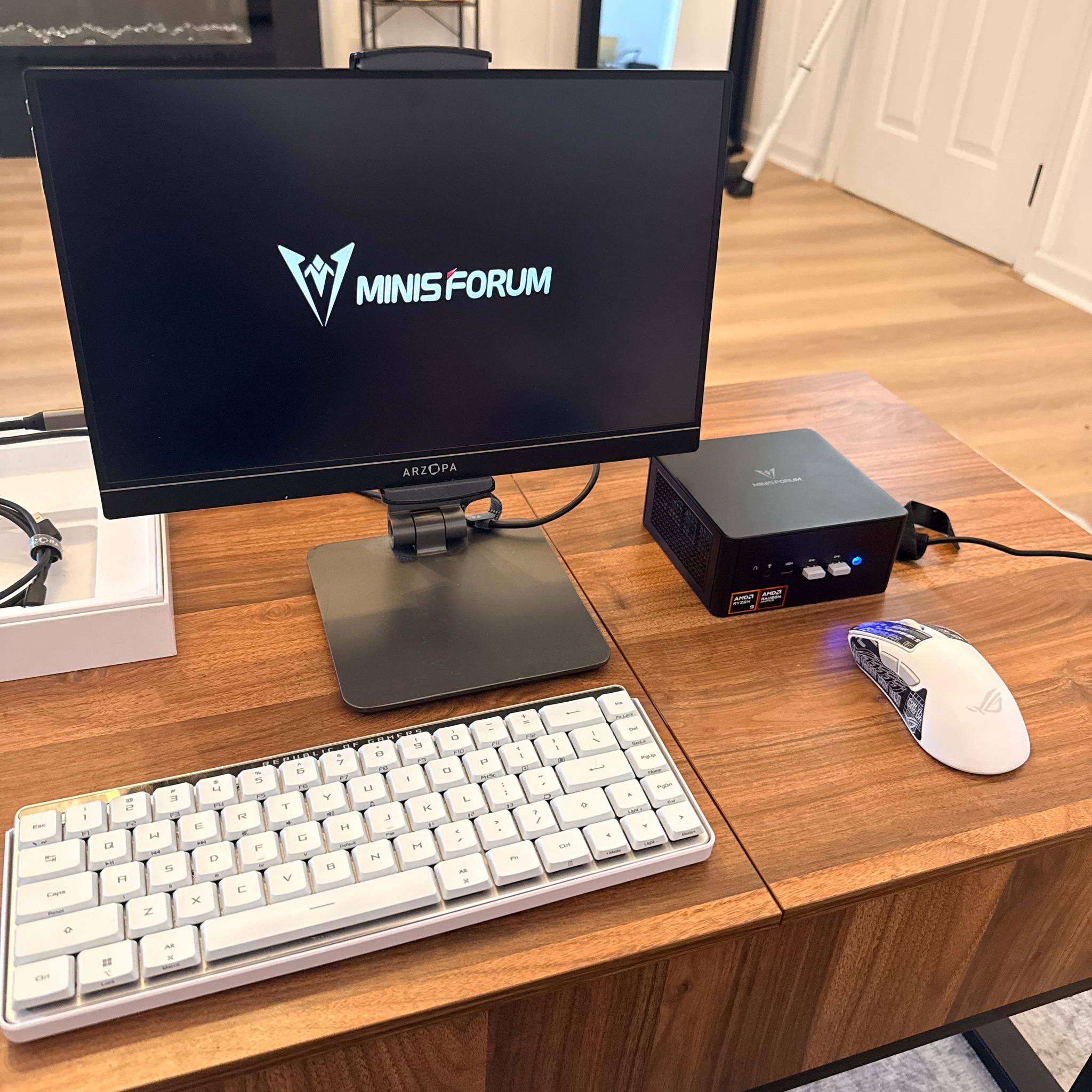 MINISFORUM UM890 Pro