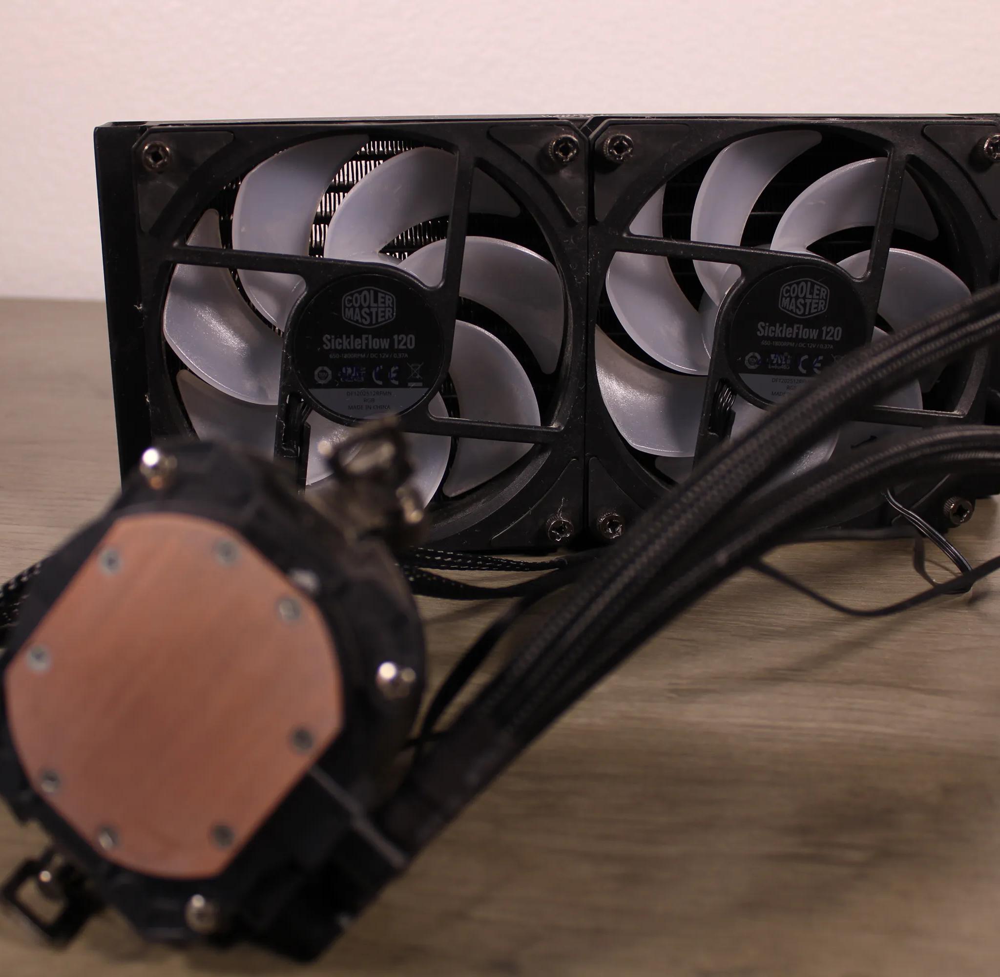 CoolerMaster AIO Cooler | 240mm Radiator | 2 PWM ARBG Fans | AM4/AM5