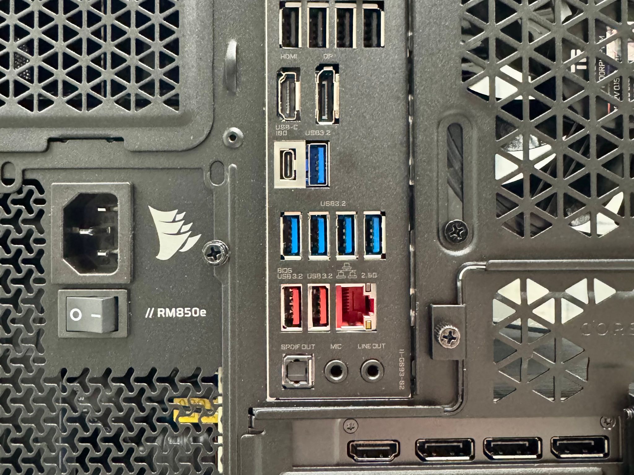 Nightfall 🌑✨ 5080 Founders Edition | 9800X3D | 32GB DDR5-6000 RAM | 2TB SSD | 360 AIO Liquid Cooled