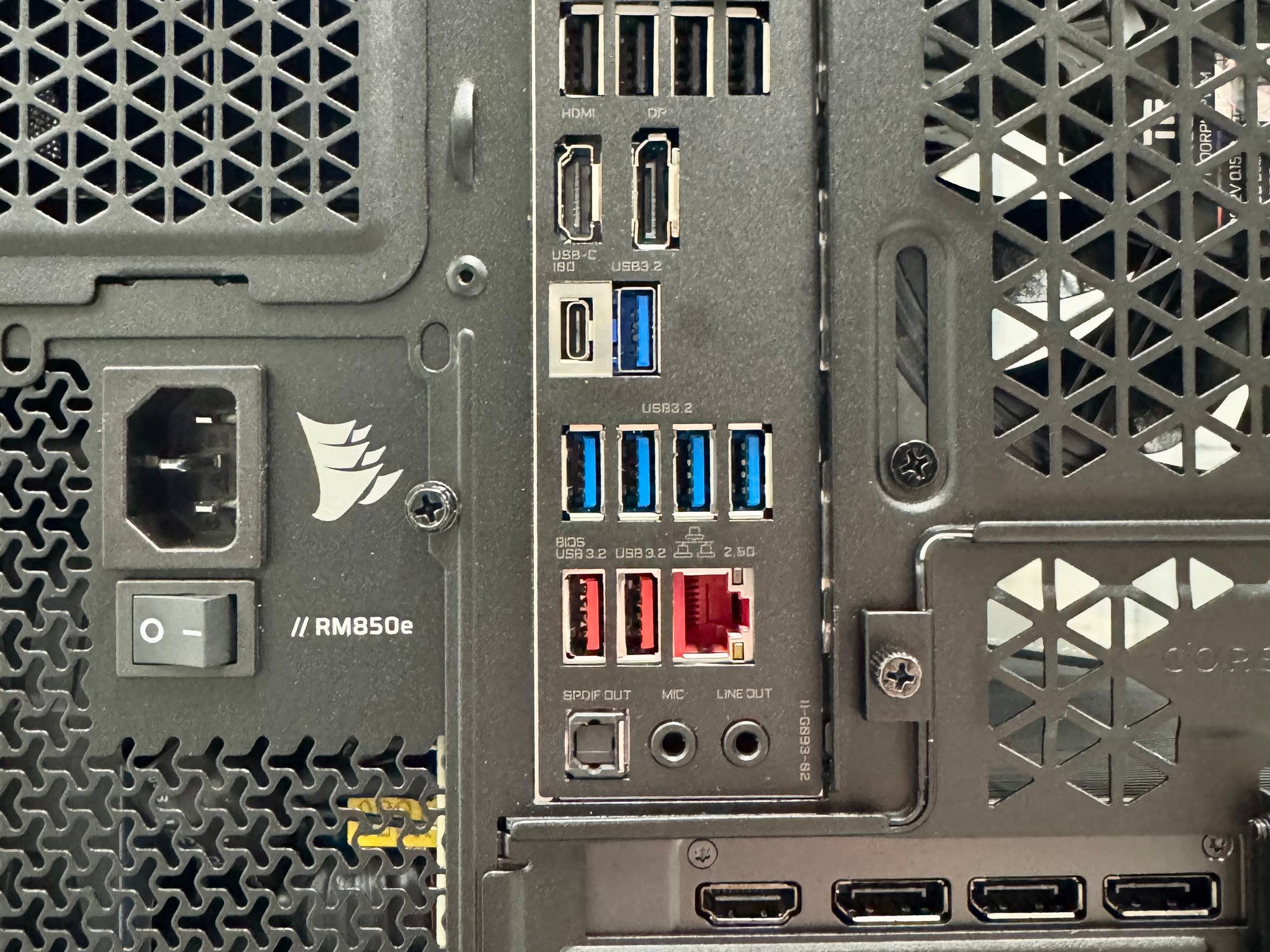 Nightfall 🌑✨ 5080 Founders Edition | 9800X3D | 32GB DDR5-6000 RAM | 2TB SSD | 360 AIO Liquid Cooled