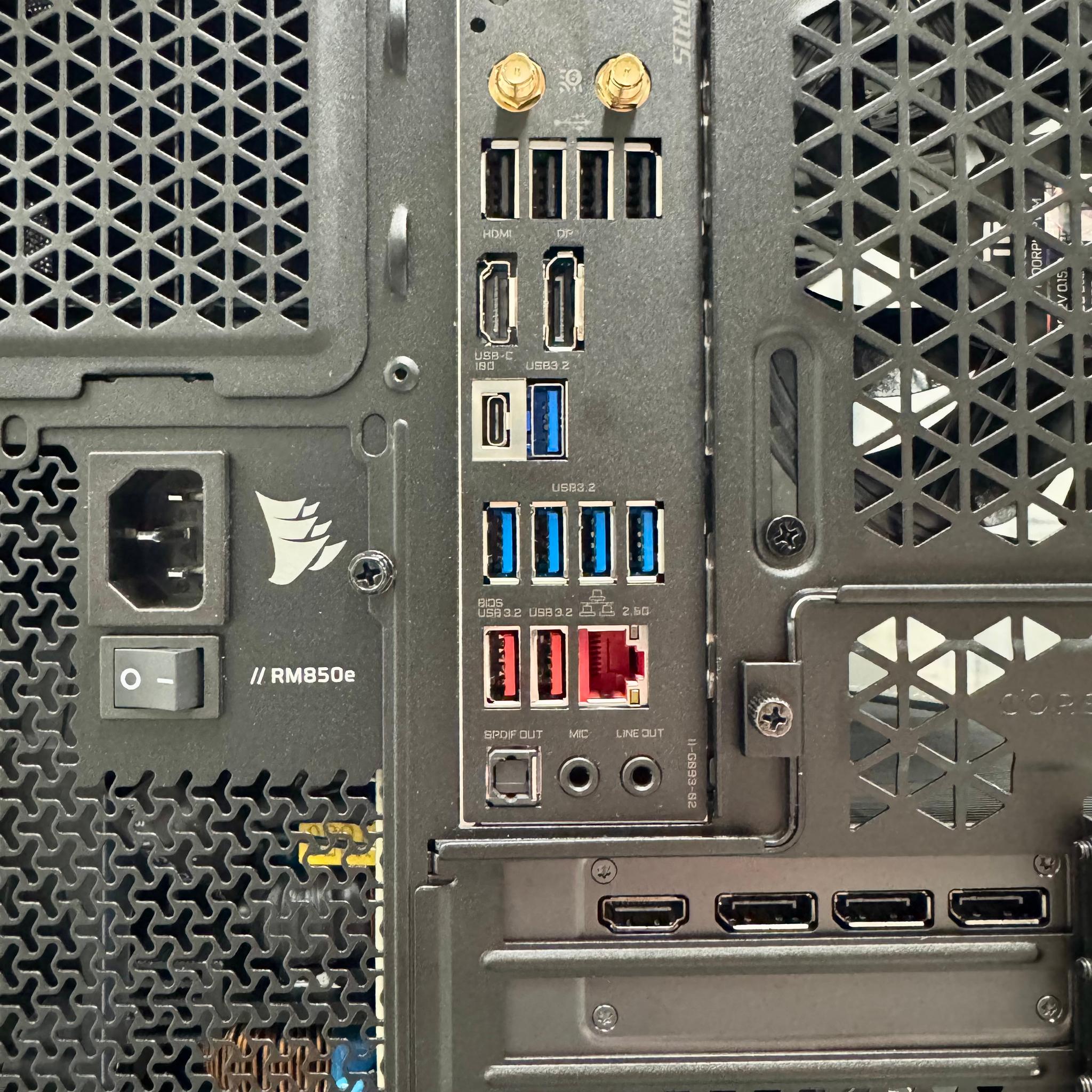 Nightfall 🌑✨ 5080 Founders Edition | 9800X3D | 32GB DDR5-6000 RAM | 2TB SSD | 360 AIO Liquid Cooled