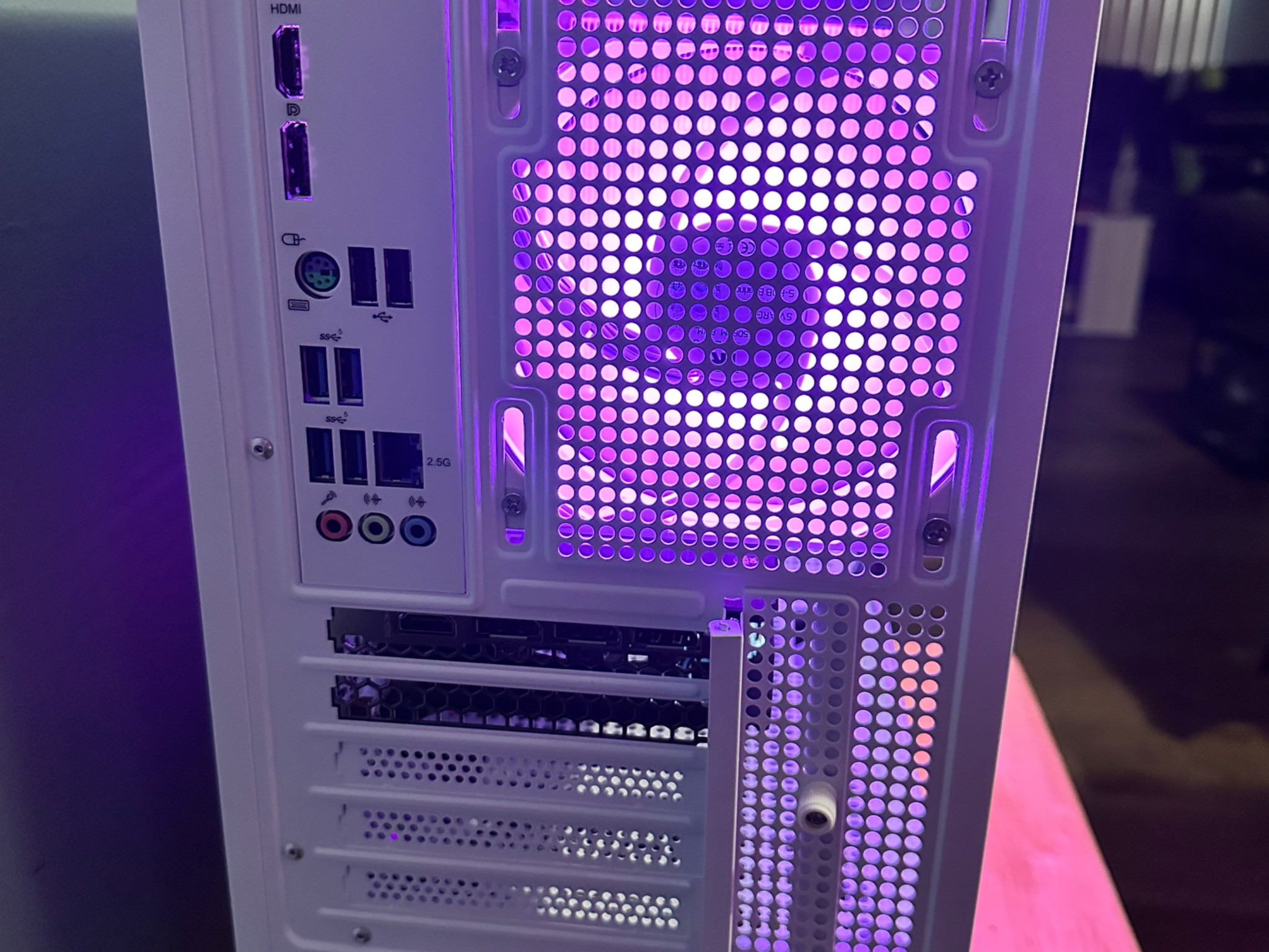 Ryzen 7 5700x|PNY 3060 TI|16g DDR4 Ram|Asrock B550 Pro White|512g M.2 NVME| 1 TB 3.5" HDD|Zalman P10