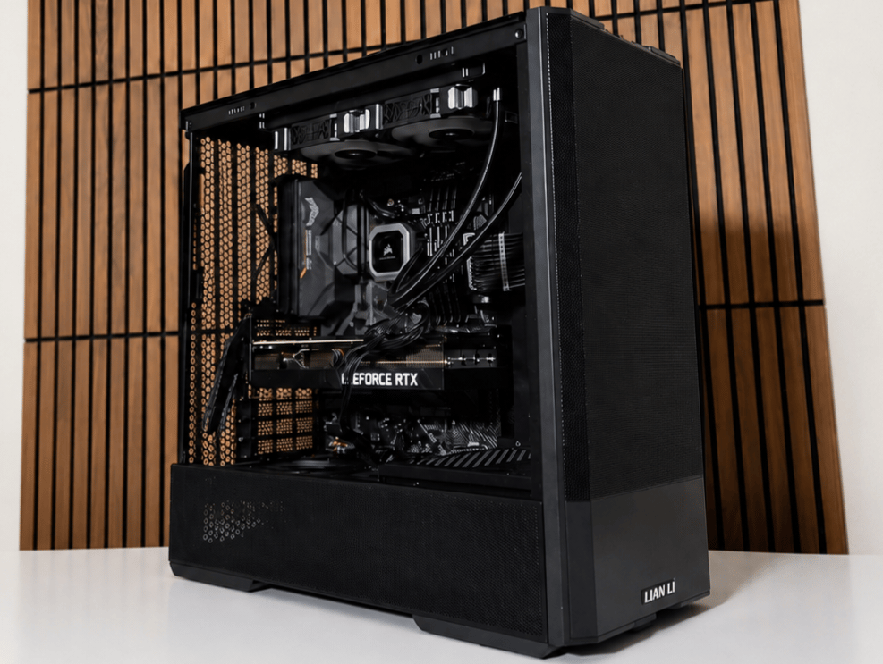 1440P | RTX 3080 10 GB | Ryzen7  5800X  | 32GB Ram | NVME | Win 11 | Liquid Cooled