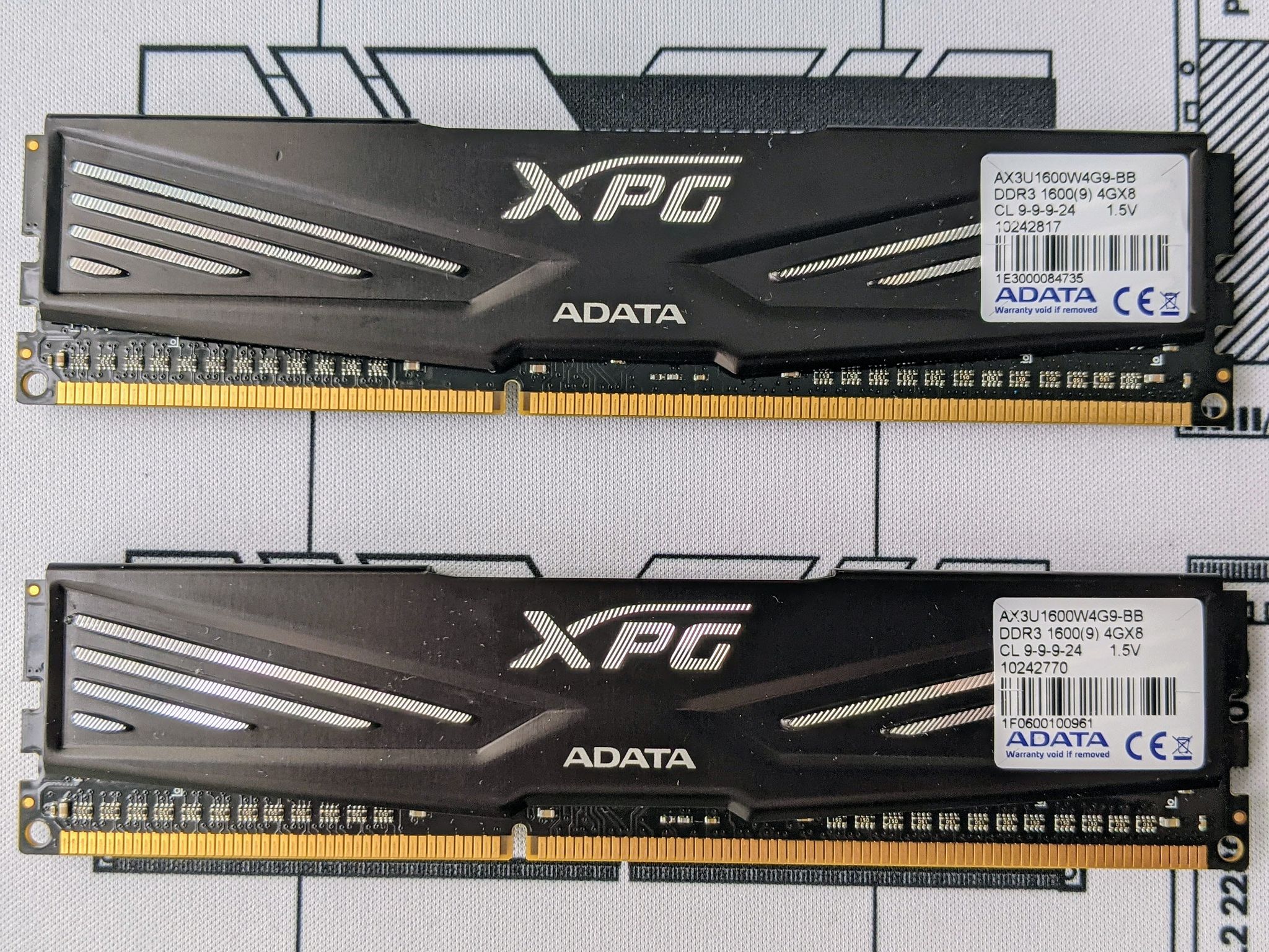 ADATA XPG 2x4gb DDR3 1600mhz CL9-9-9-24 @ 1.5v