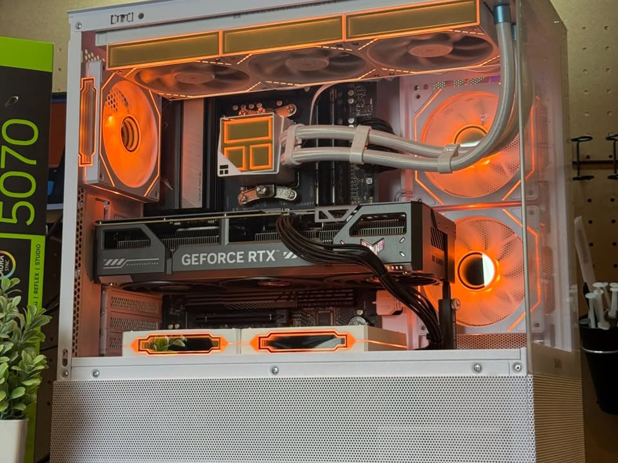 1440P / 4K Gaming PC | RTX 5070 | Ryzen 5 9600x | 32GB DDR5 RAM | 1TB | Windows 11