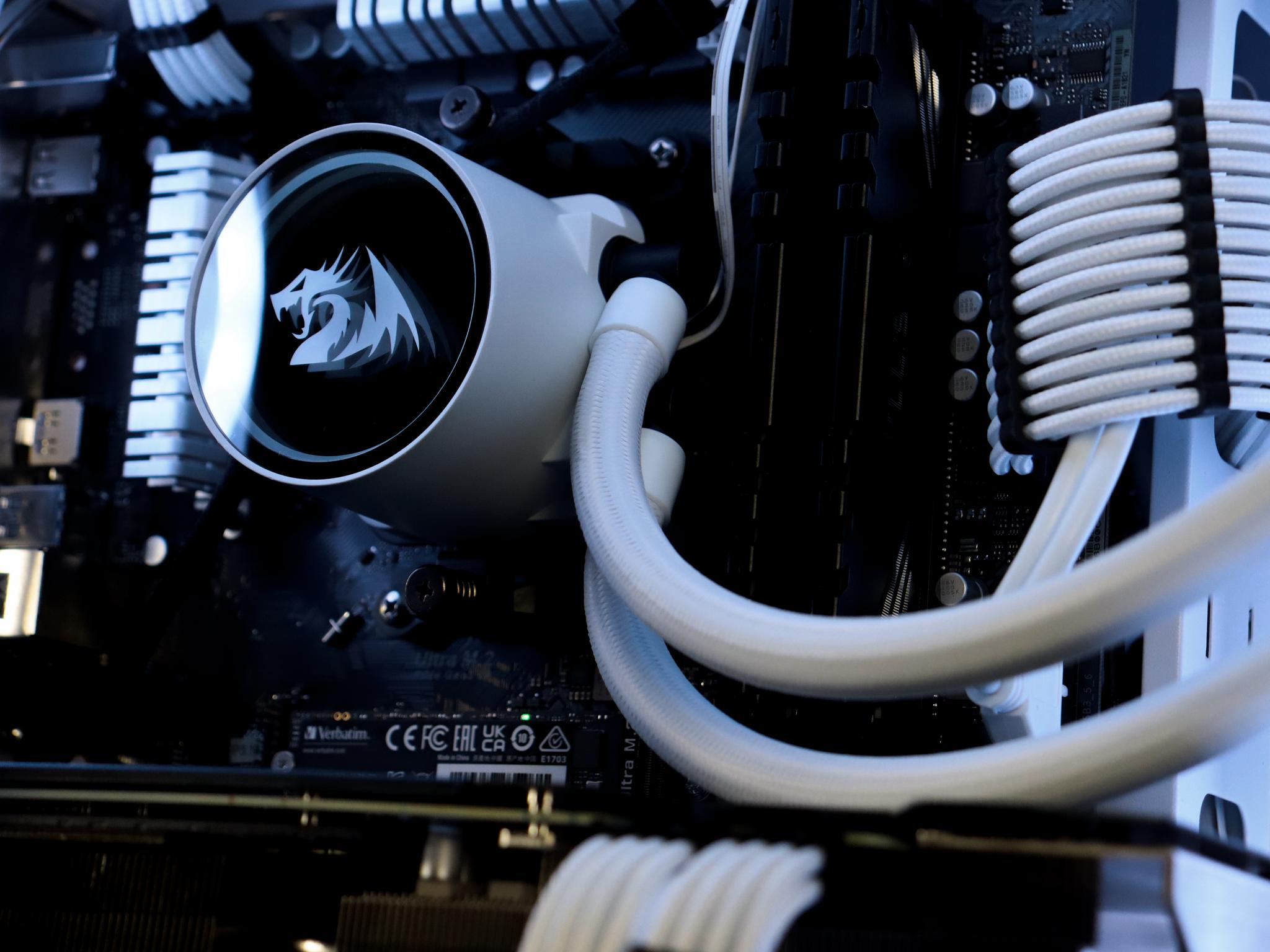 ❄️🧊💎- Whiteout 1440P Gaming PC | RTX 3080, Ryzen 7 5700X, 32GB RAM, 1TB NVMe SSD ❄️🧊💎