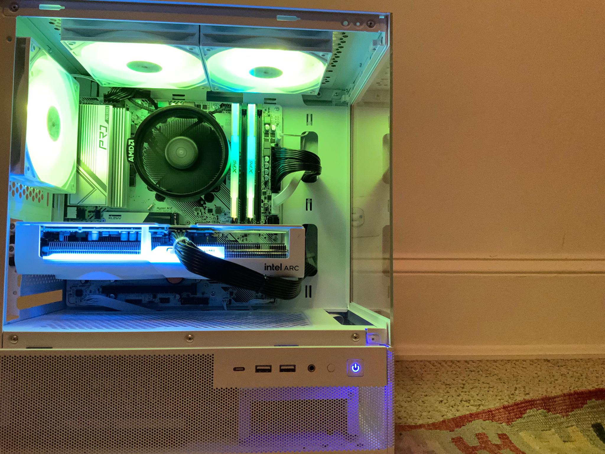 Extreme value white and black gaming pc Intel arc b580 and ryzen 5 5600!!