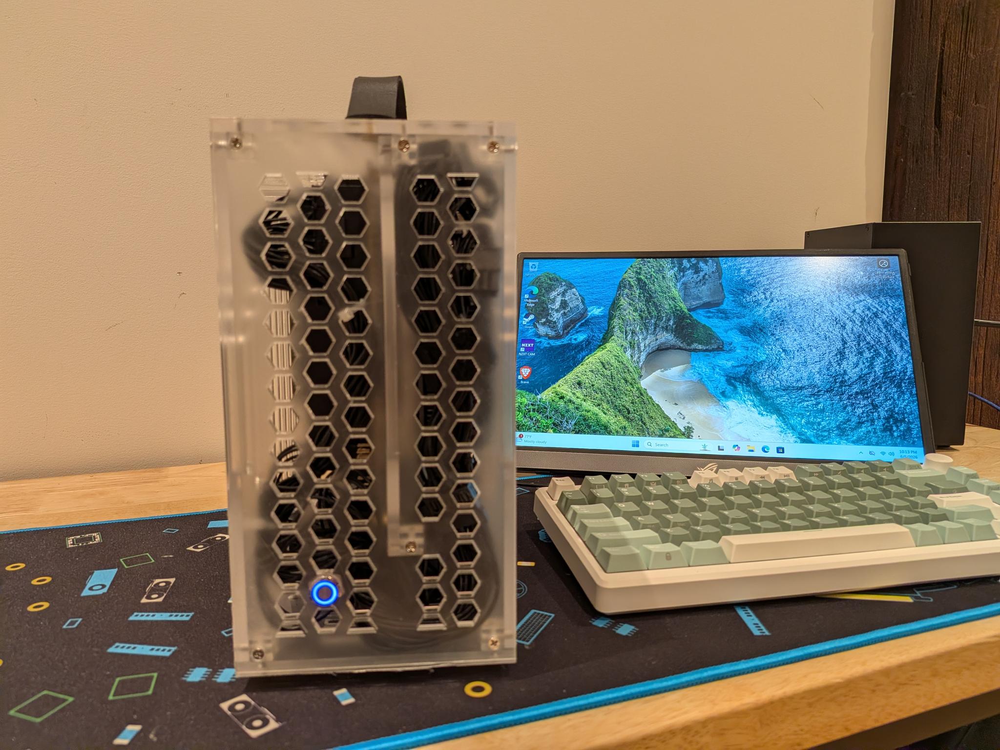 1080p Invisible Man - RTX 5060, Ryzen 5 5600, 32 GB DDR4 RAM, 1 TB Gen 4 NVME, Clear
