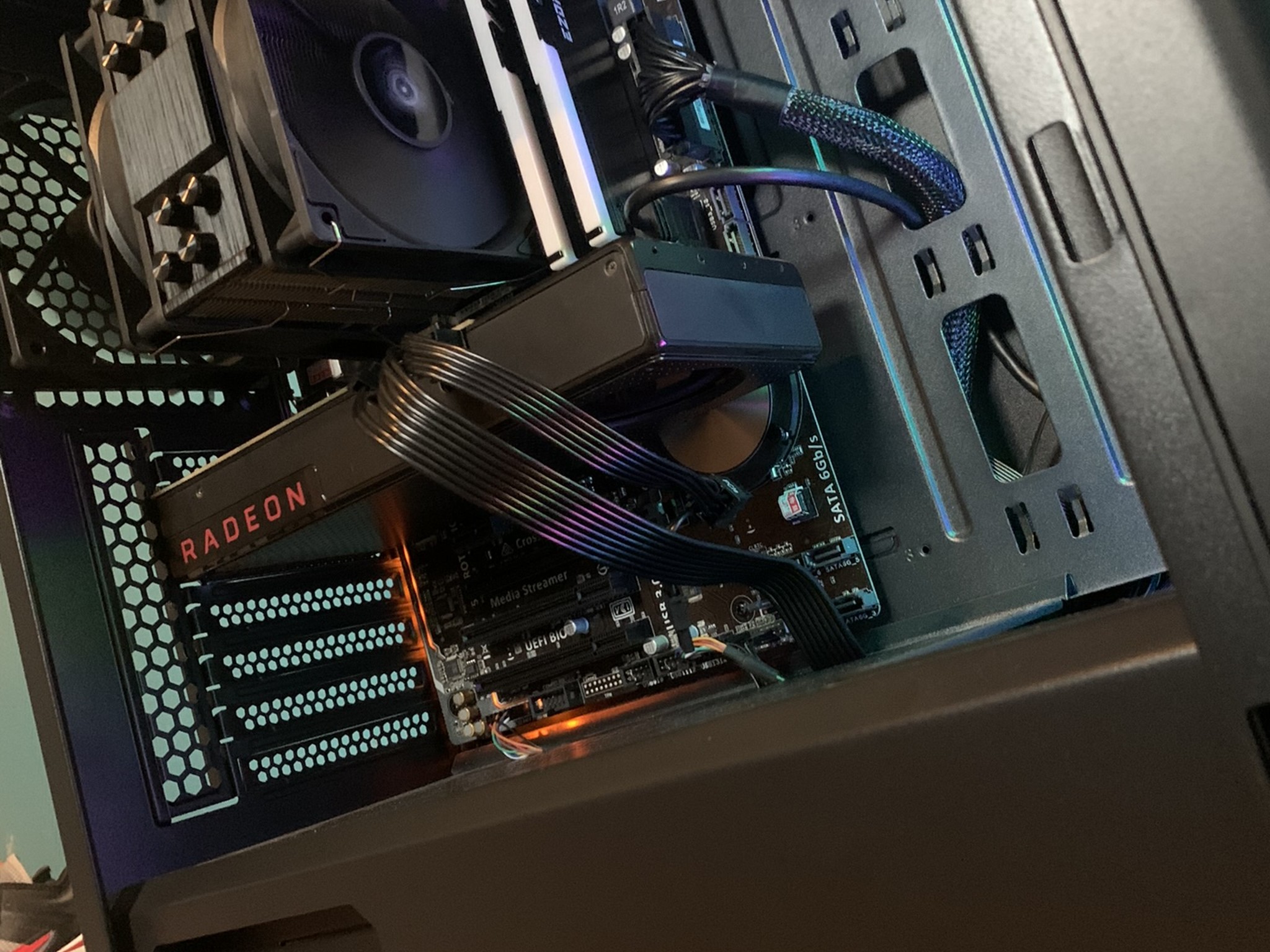 🖤RX 480 | Intel i5 | 16GB 1600mhz | 512GB NVMe SSD