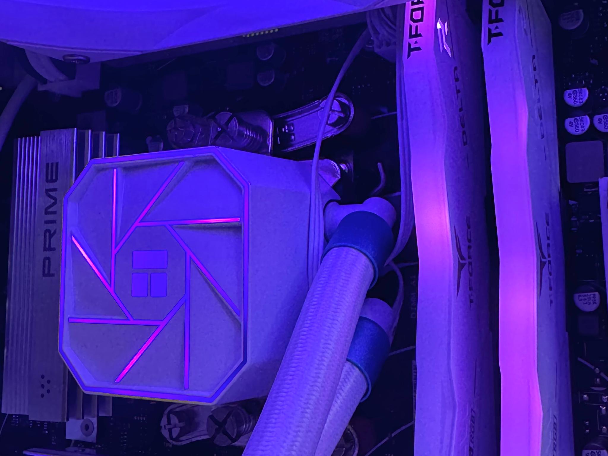 🐰🔮 | Highend Gaming Pc| 7700, 7900xt, 32gb, 1tb, accessory bundle