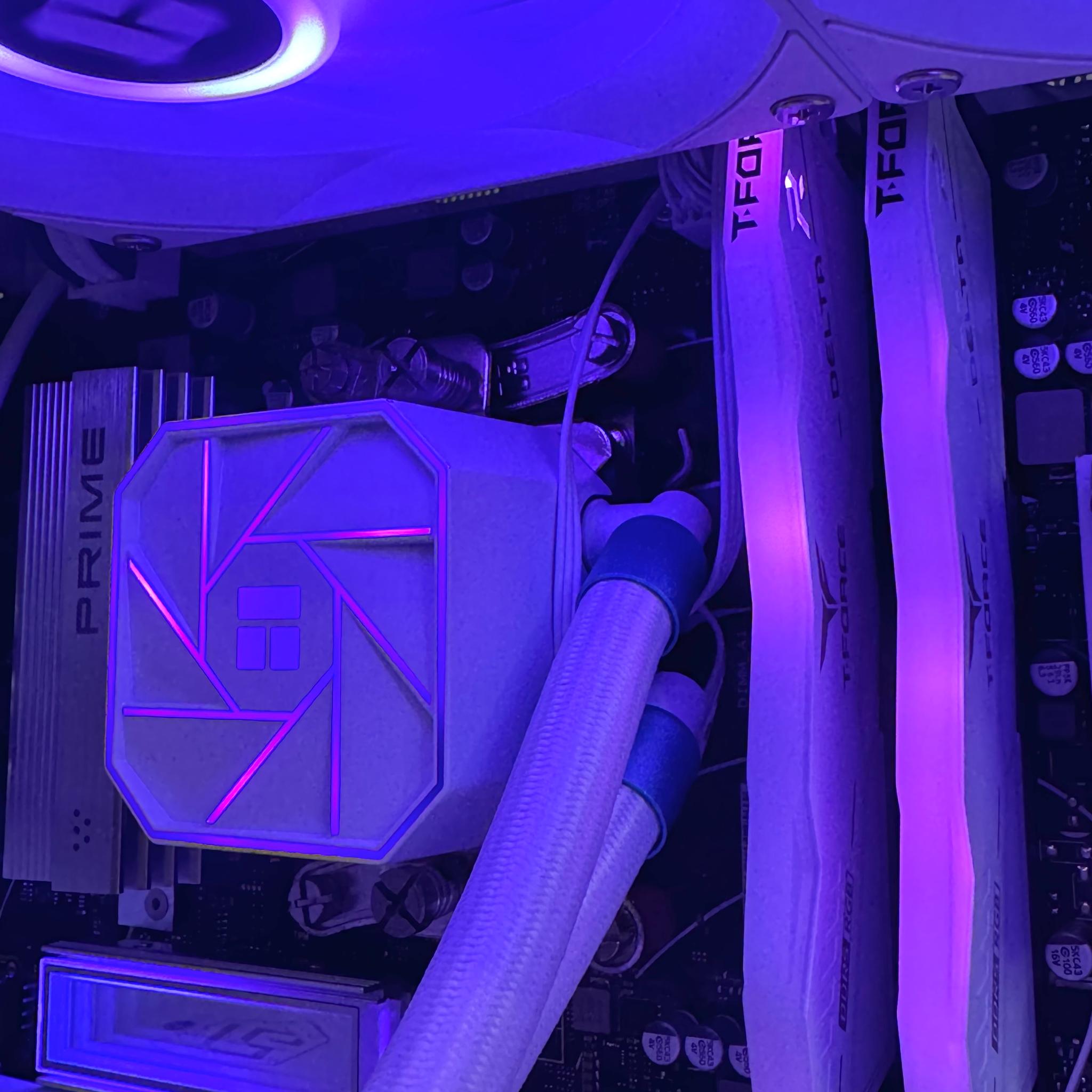 🐰🔮 | Highend Gaming Pc| 7700, 7900xt, 32gb, 1tb, accessory bundle