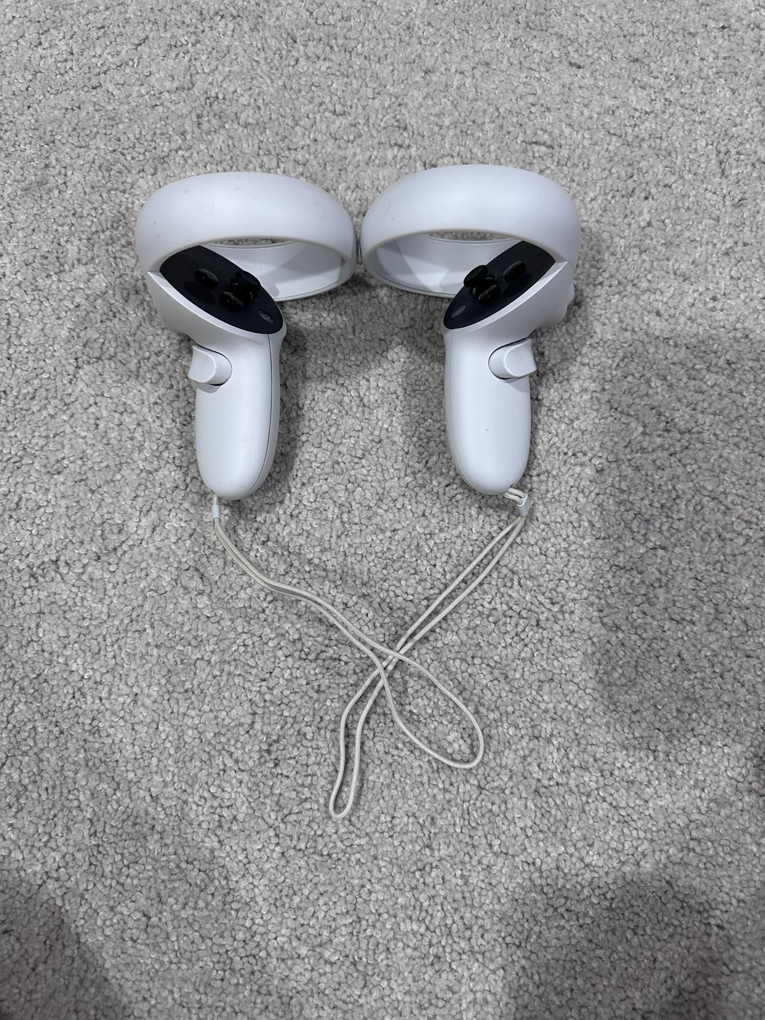 Meta Quest 2 (128GB) VR Headset Bundle