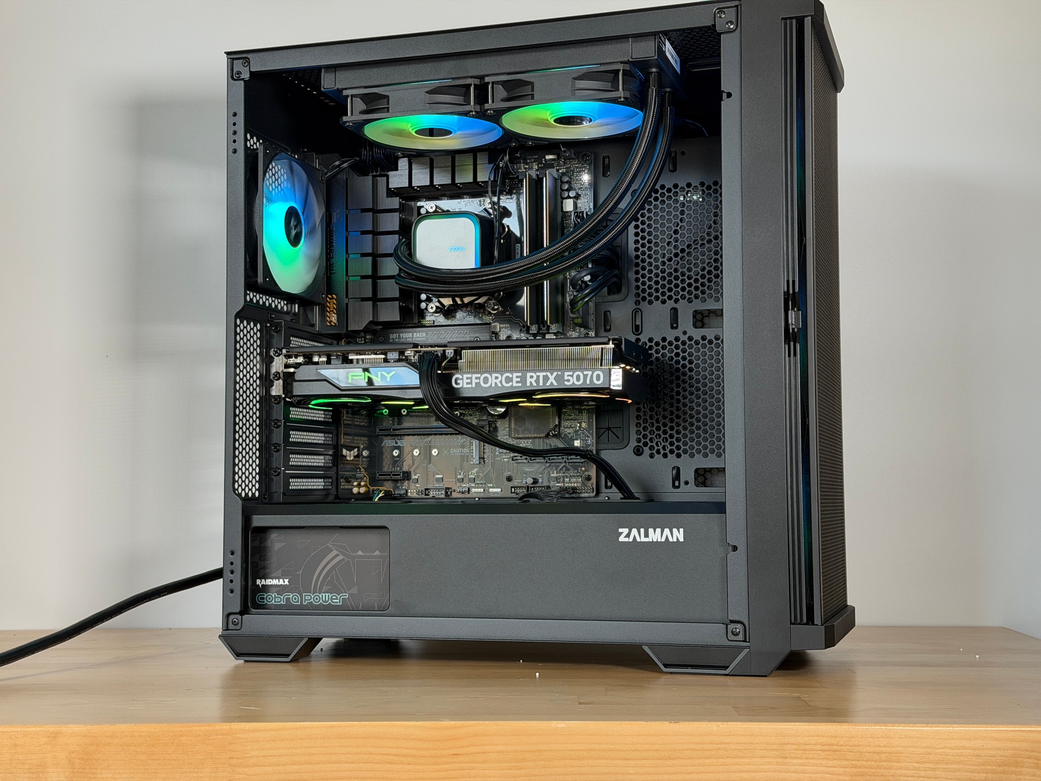 Ryzen 5 9600x RTX 5070 Gaming PC