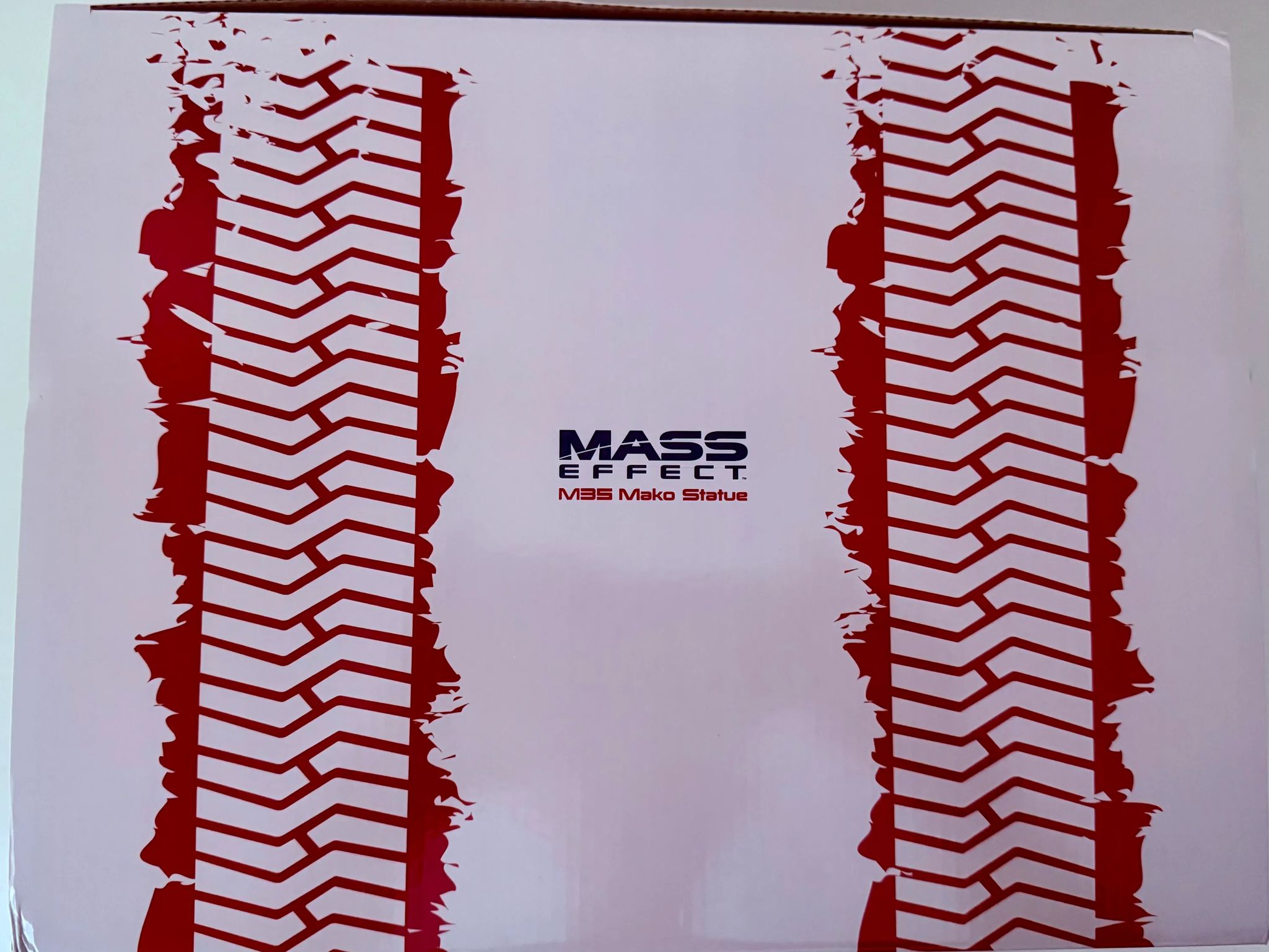 BNIB Mass Effect M35 Mako Statue *Limited Edition* 1809/2000