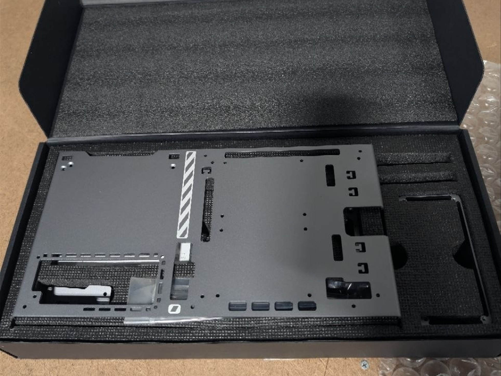 XWORKS 70 xFrame Small Form Factor Open Air Case