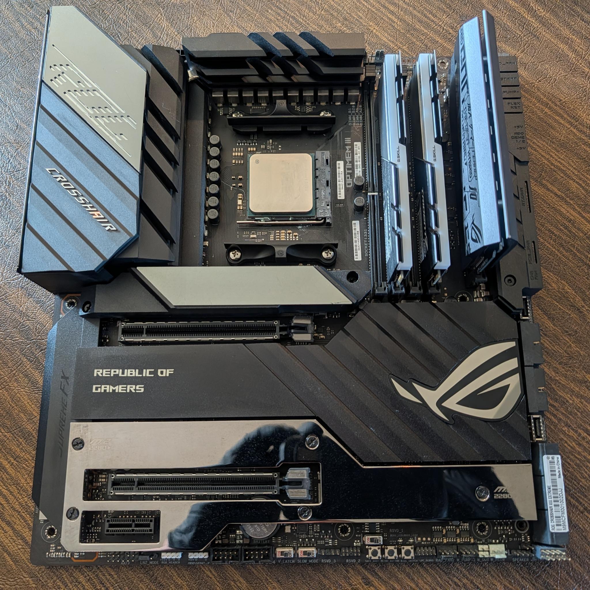 Ryzen 5950x | ASUS X570 Crosshair Extreme | G.Skill 32GB DDR4 4000 MHz CL16 | AMD 7900 XTX