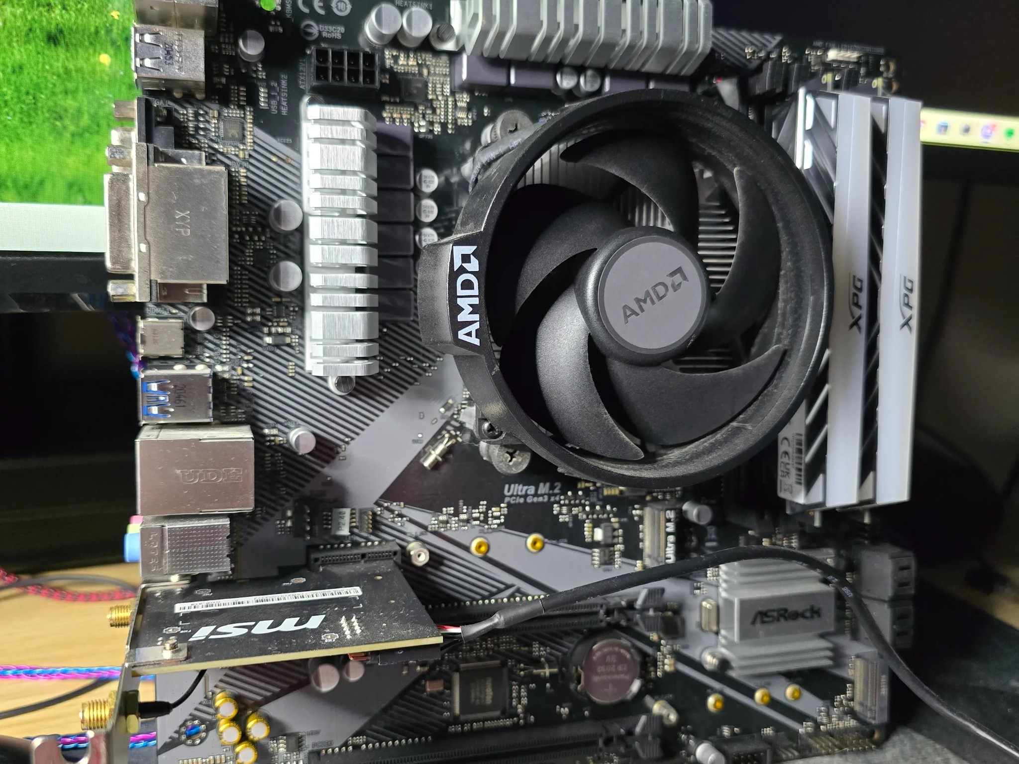 Ryzen 5 3600/ ASRock B450m Pro / 16gb 3200mhz Ram / 750W PSU / WiFi Card