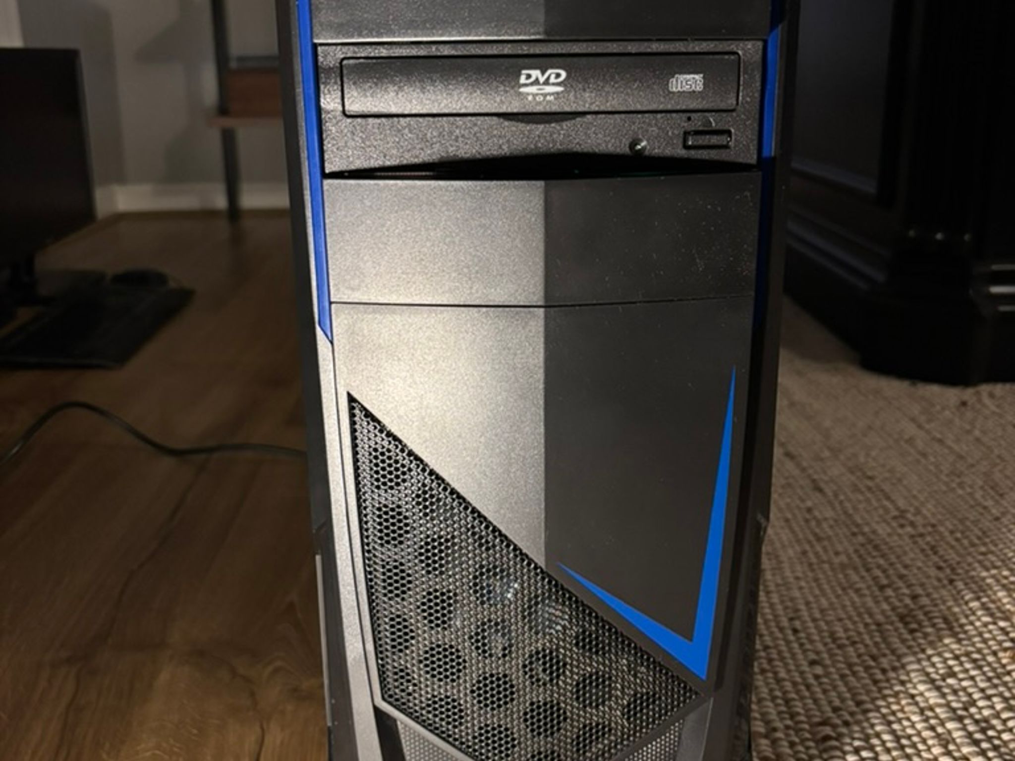 Mid-Level Gamer PC Bundle - Includes Everything!