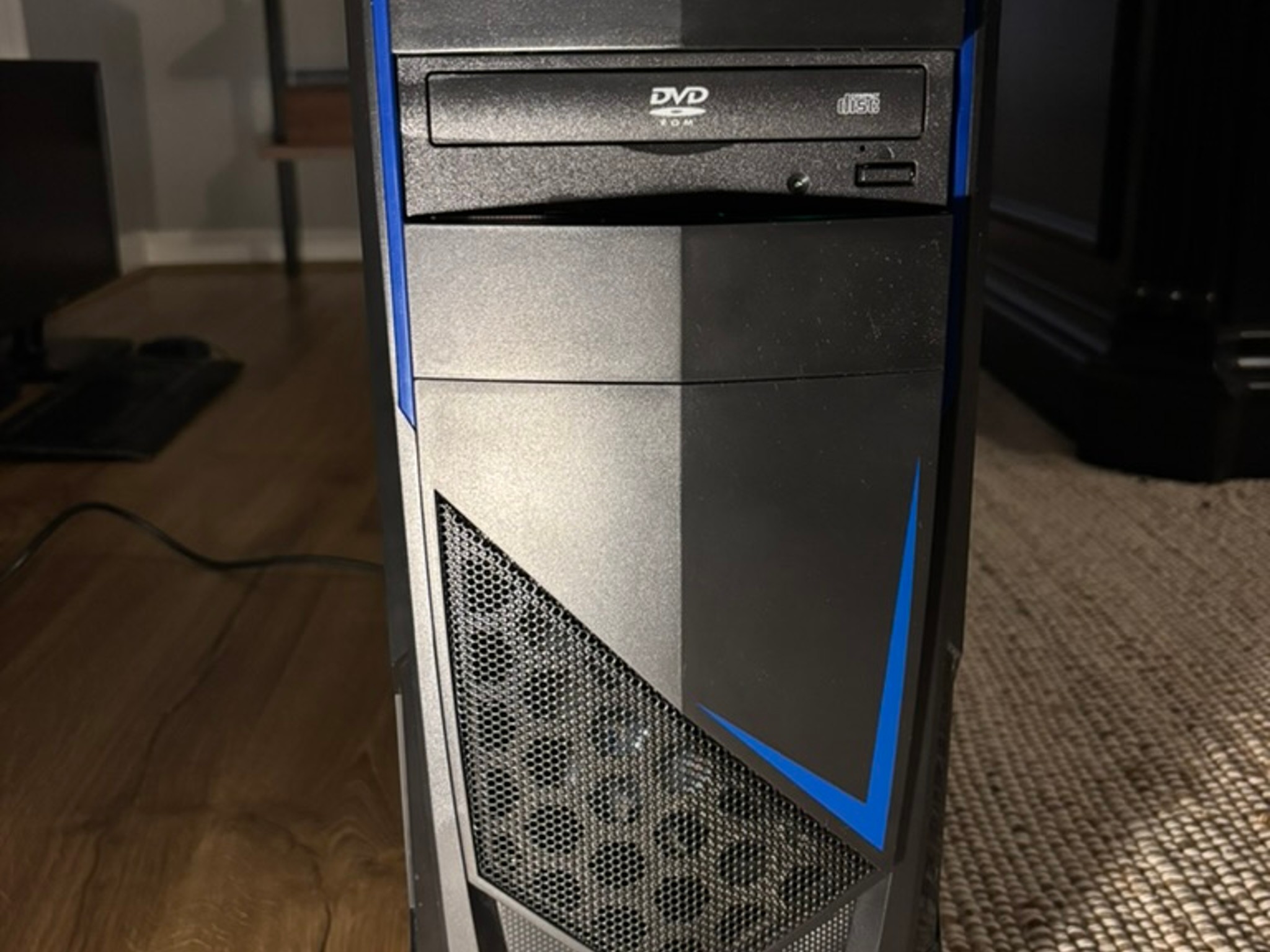 Mid-Level Gamer PC Bundle - Includes Everything!