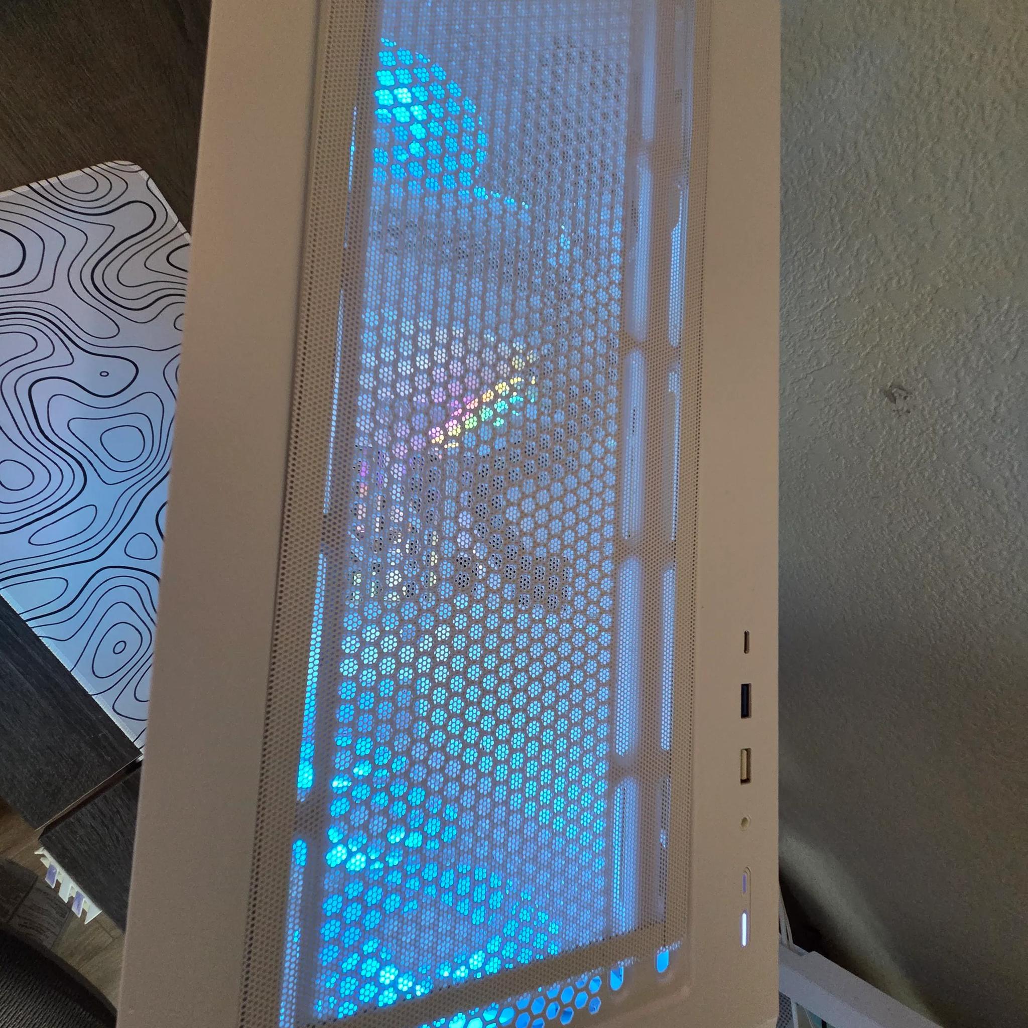 Aesthetic frost white gaming pc !(NEW)!