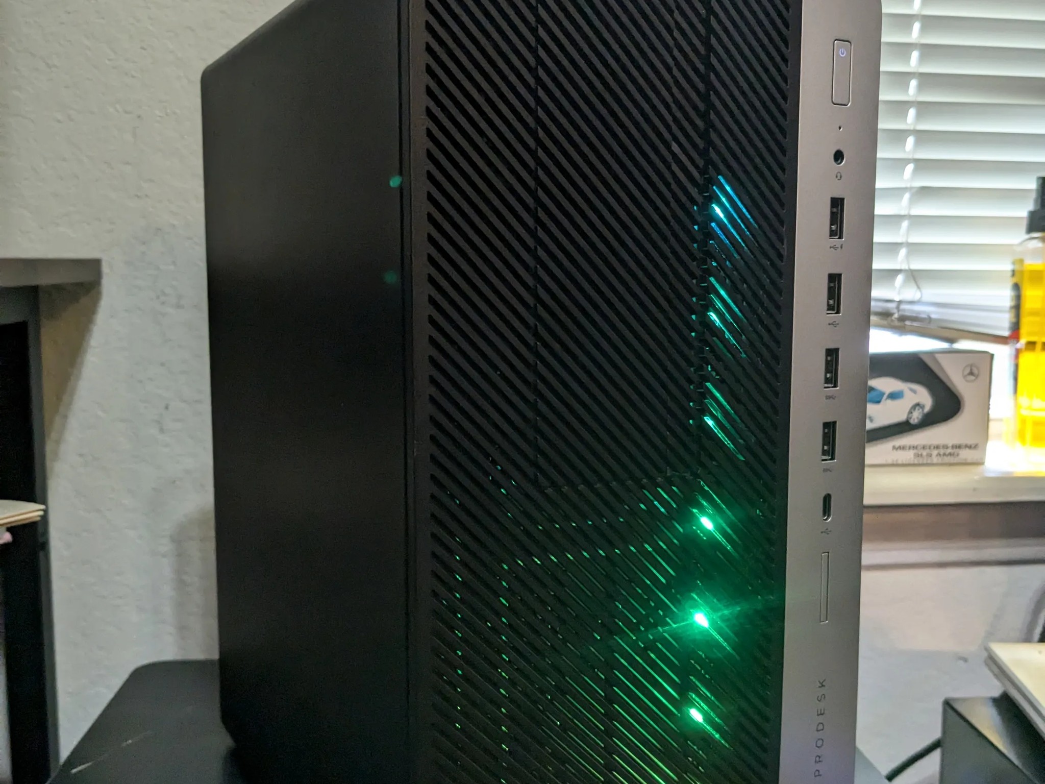 FREE SHIP ~ Intel Dual Core, 12GB RAM, AMD 4GB GPU, 256GB SSD + 1TB HDD, Wifi, aRGB, Win11