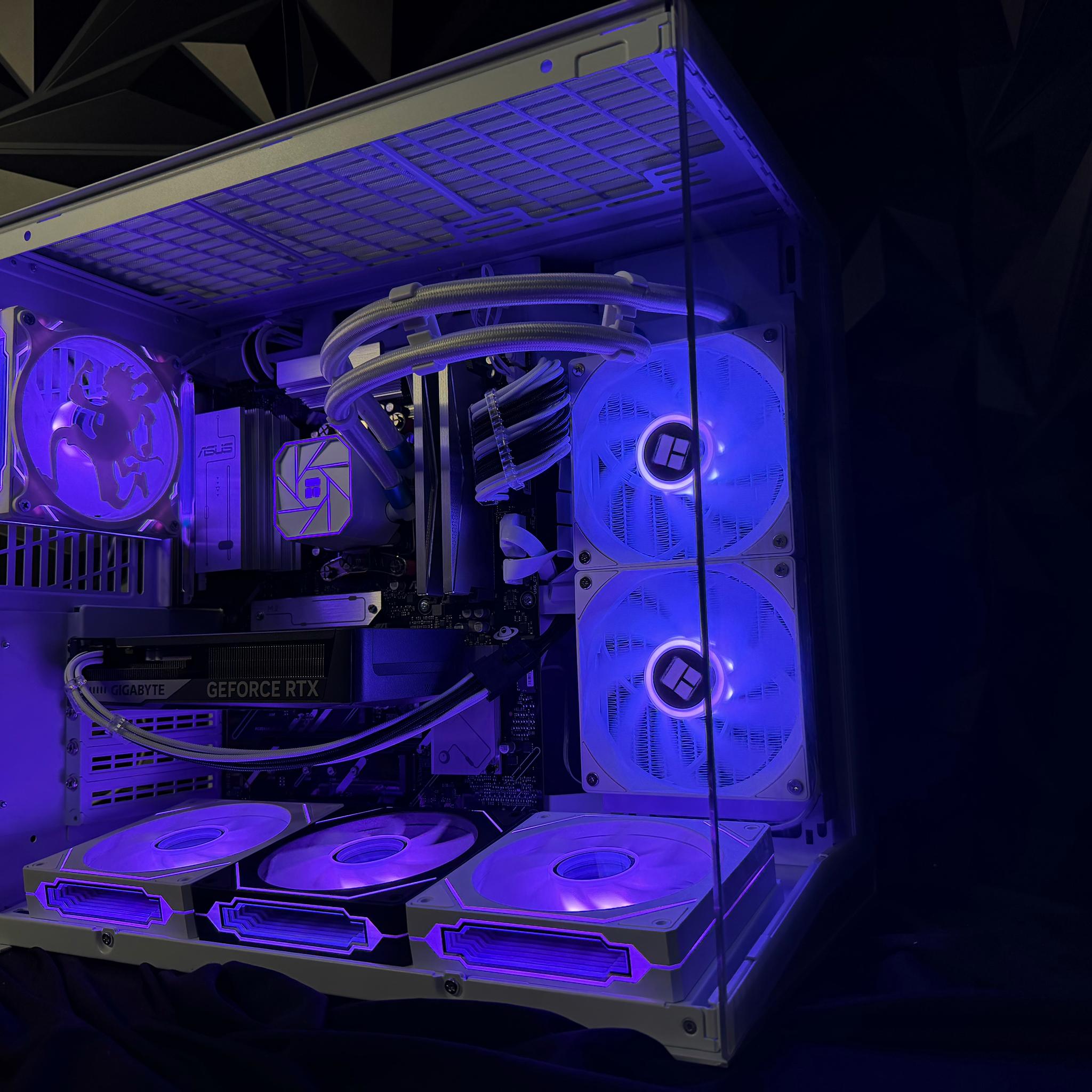 🏴‍☠️ Luffy Gear 5 🏴‍☠️ Ryzen 5 9600X|  RTX 5060| 32 GB DDR5| 1 TB NVMe