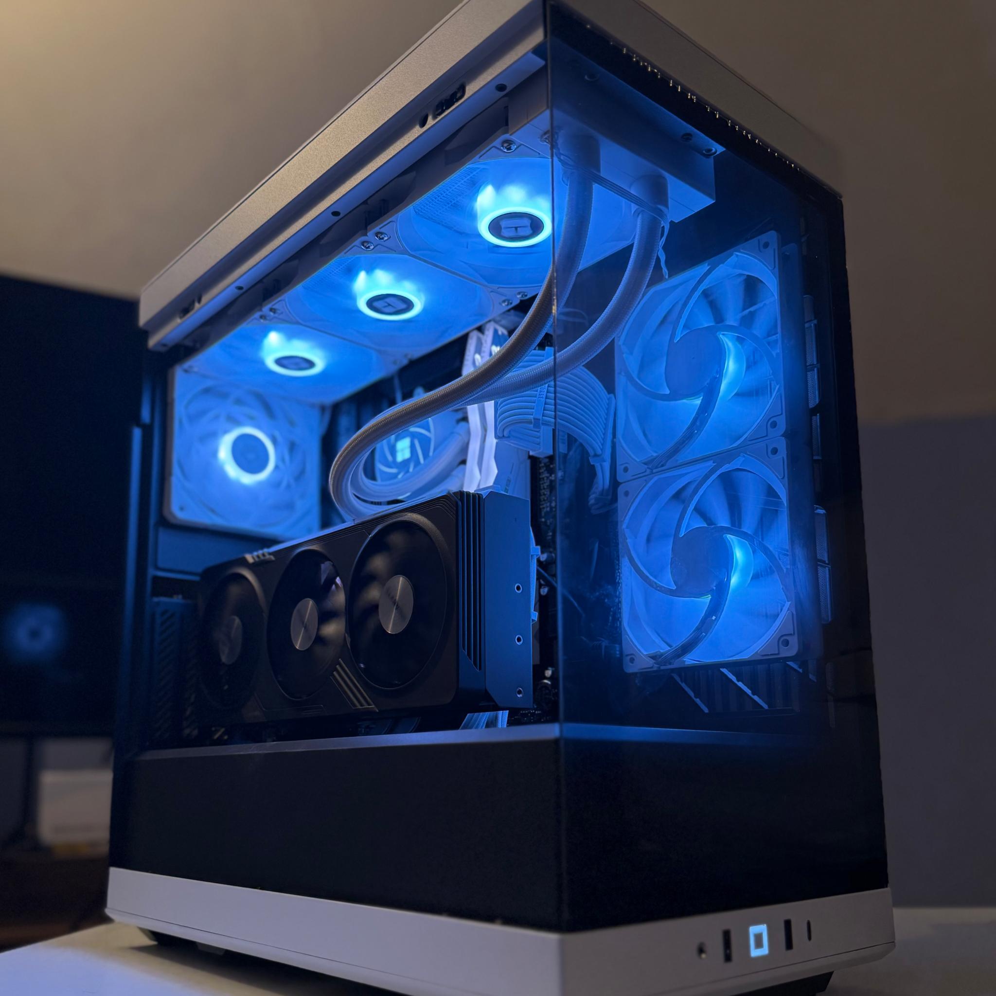 🐼 RX 7800XT | Ryzen 7 7700X | 32GB DDR5 | 1TB SSD