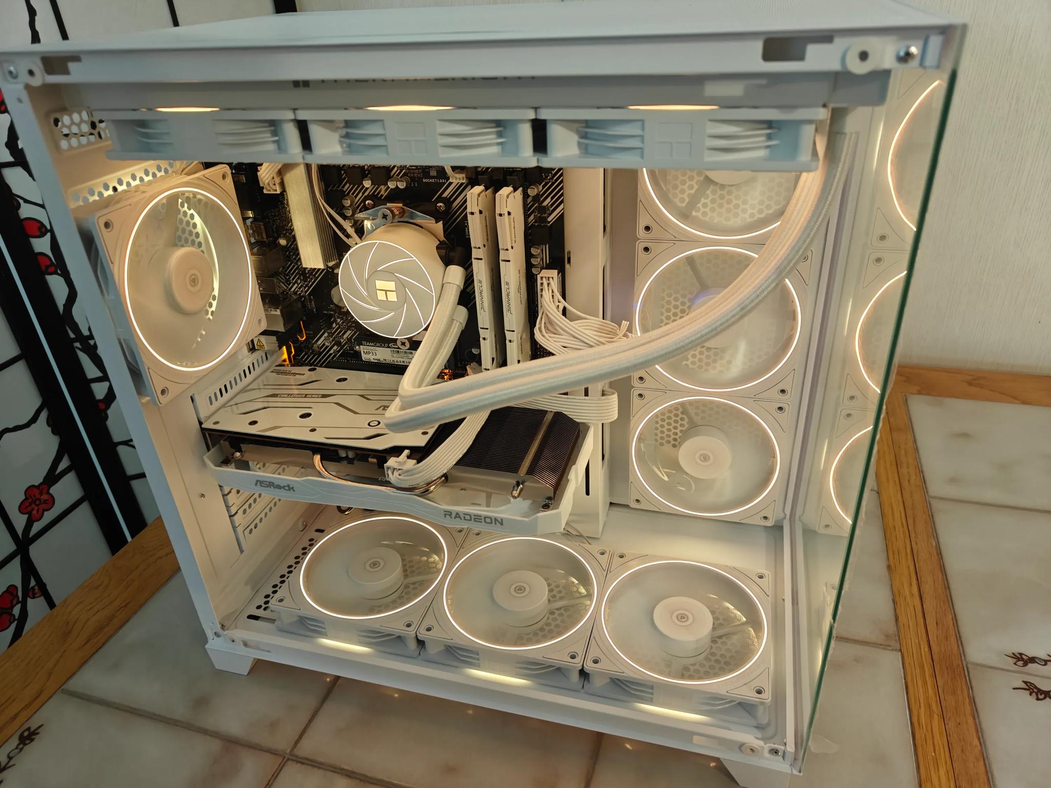 Neutron Star | RX 6600 | R5 5600 | 2TB NVMe/SSD | 32GB DDR4 RAM | RC-RGB | WiFi-6E/BT | Windows 11