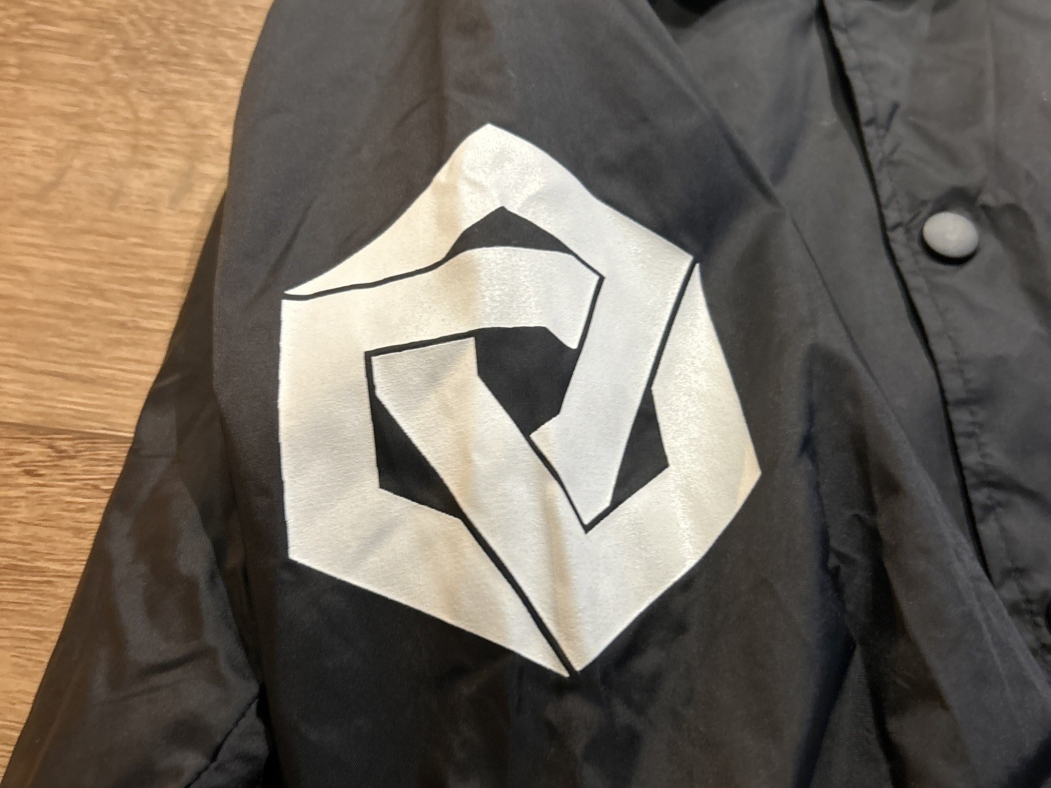 EXCLUSIVE Republic Of Gamers ROG x Kinfold Jacket (L) + ROG SLASH Sling Bag Combo