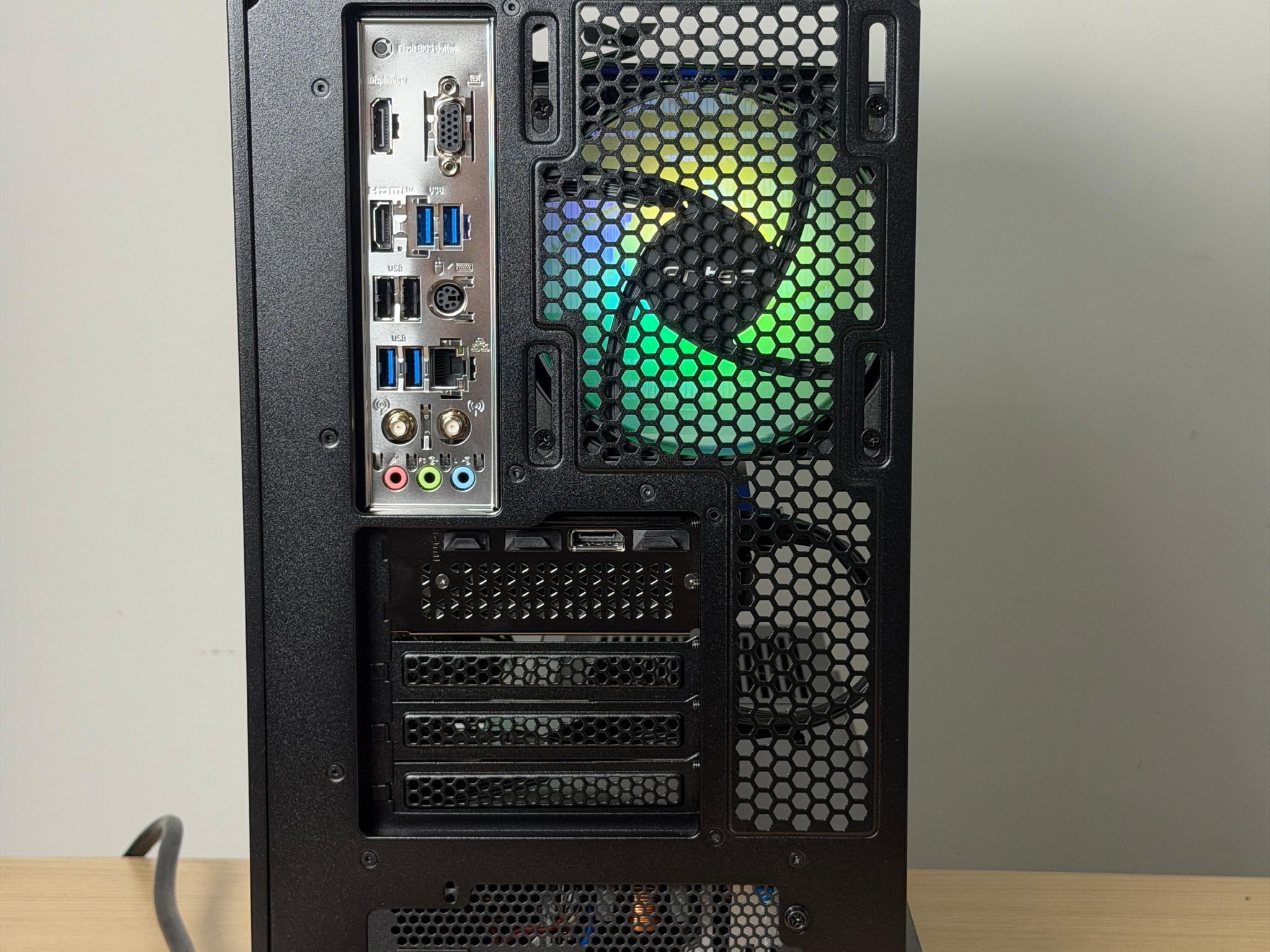 🖤♠️ Black Gaming PC ♠️🖤 RTX 5060 | Ryzen 5 5500 | 16gb RGB RAM | 1TB SSD - WiFi, BlueTooth