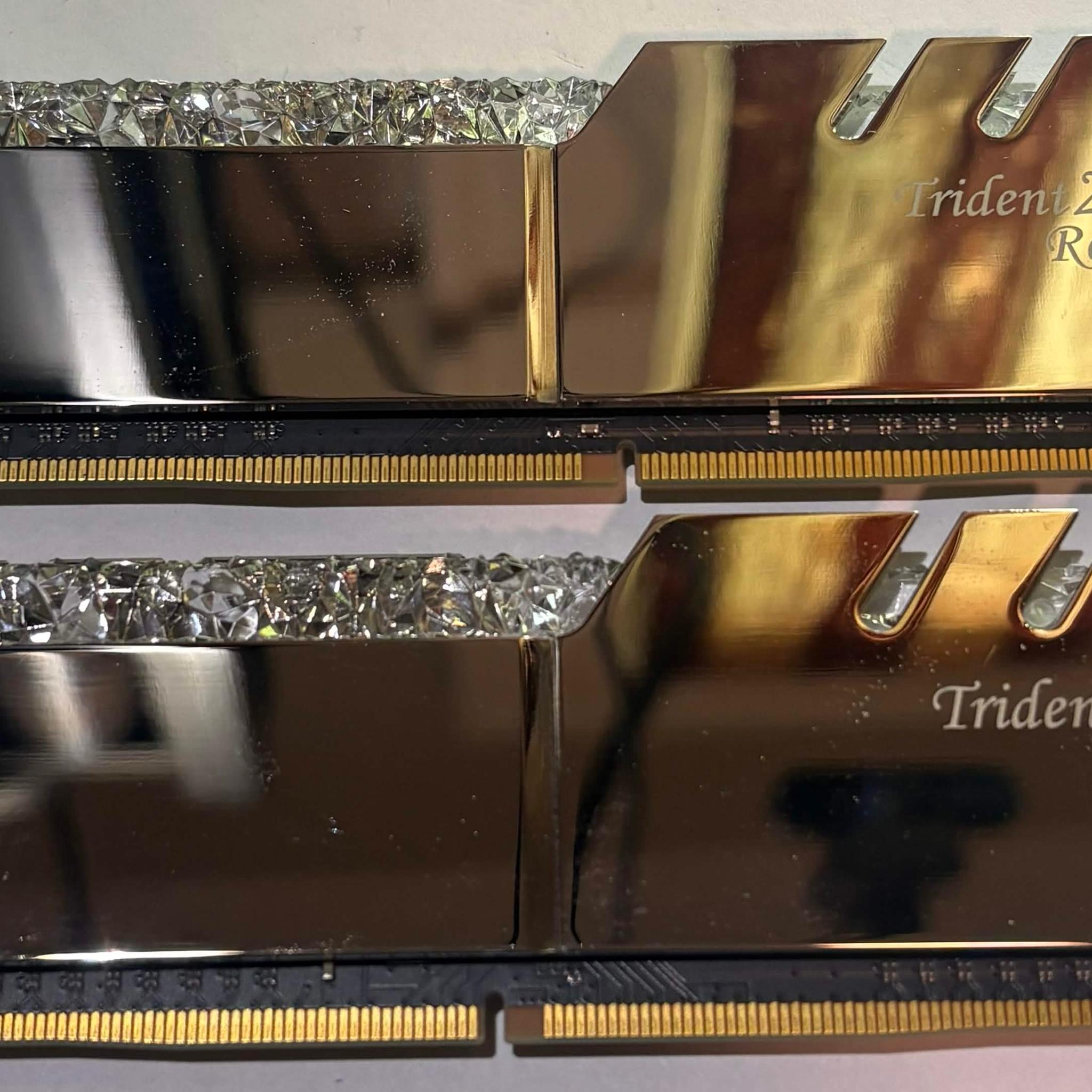 G.Skill Trident Z Royal 32GB DDR4 3200MHz RAM Kit