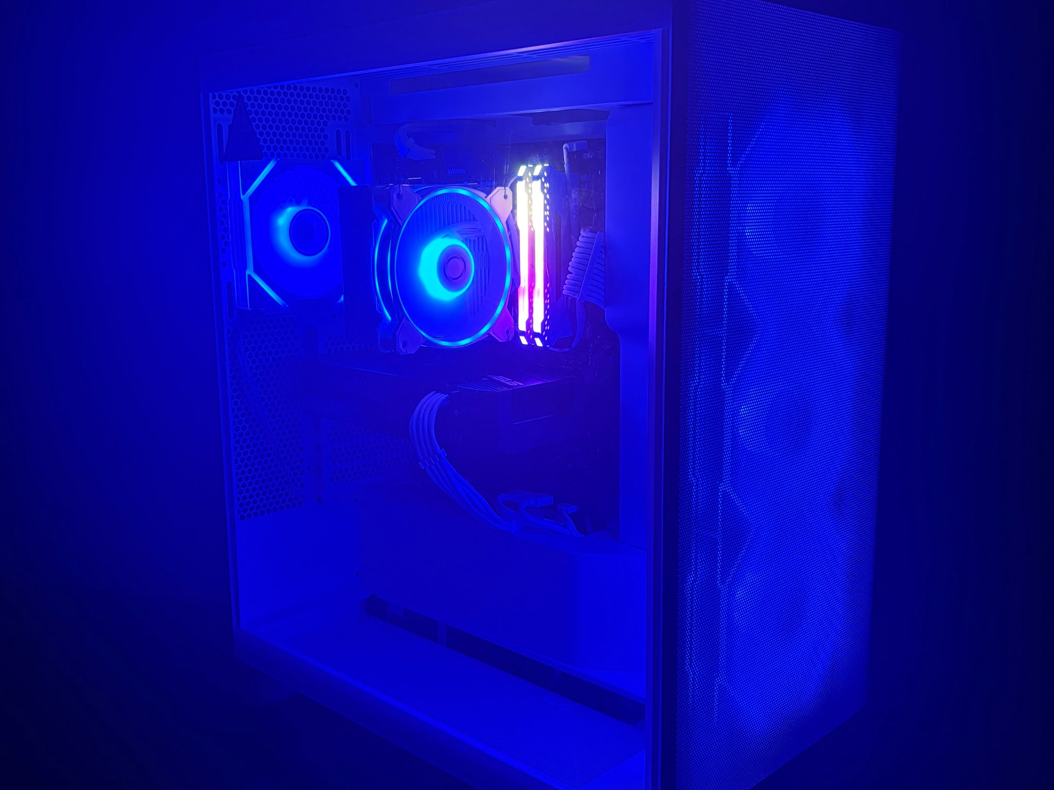Budget 1080p Frostbite Gaming PC | RX 6600 (8 GB) | Ryzen 5 5500 | 100% Set Up & Ready to Play