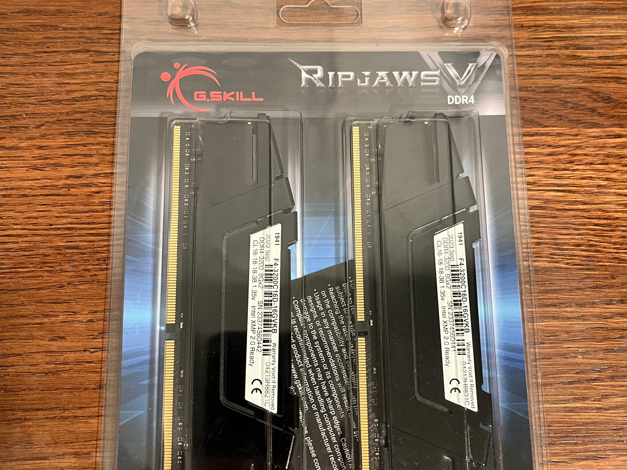 G.Skill PC RAM kit Ripjaws V F4-3200C16D-16GVKB 16 GB 2 x 8 GB DDR4 RAM 3200 MHz